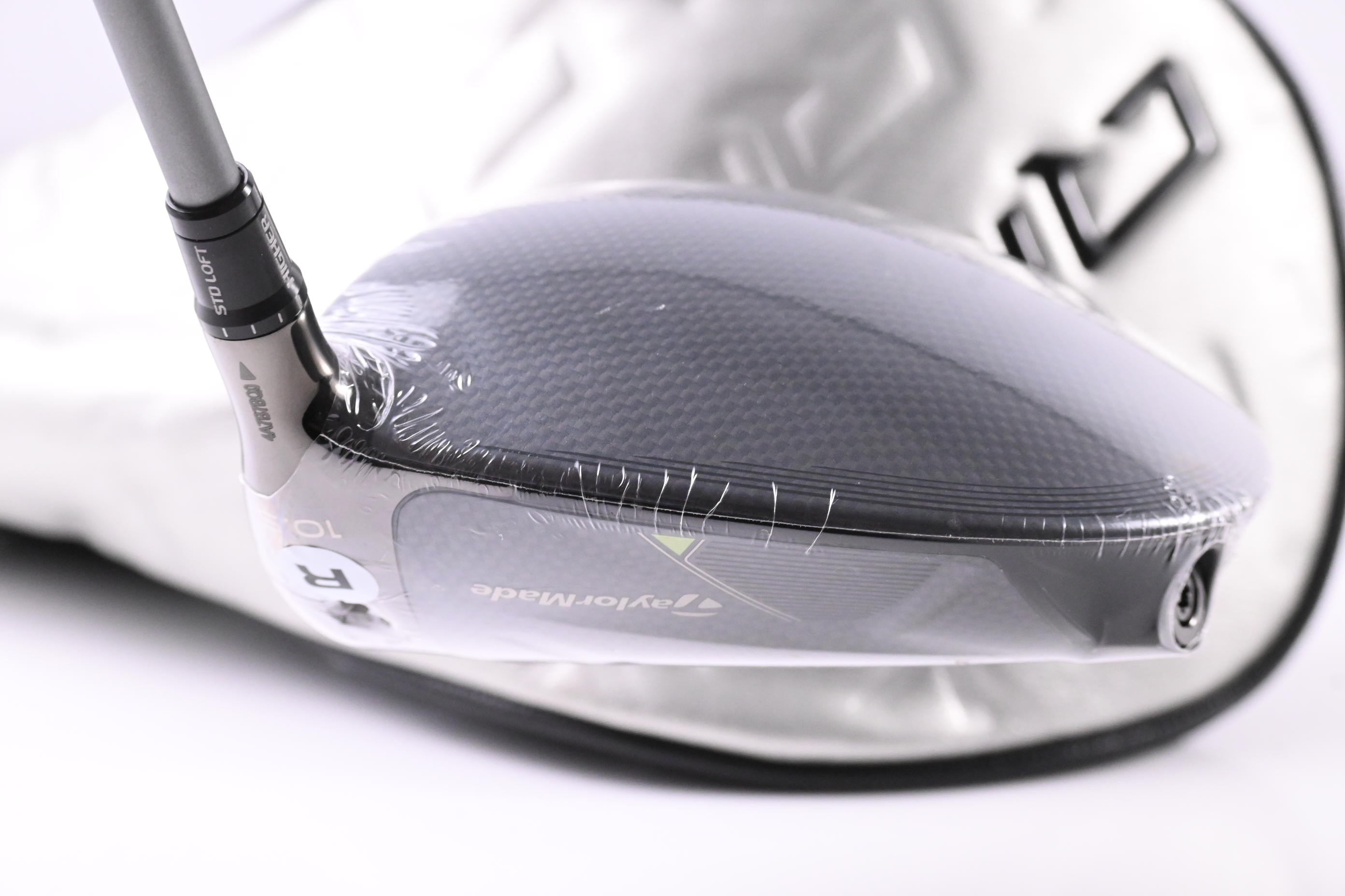 Taylormade Qi35 Driver / 10.5 Degree / Regular Flex Fujikura Air Speeder 50