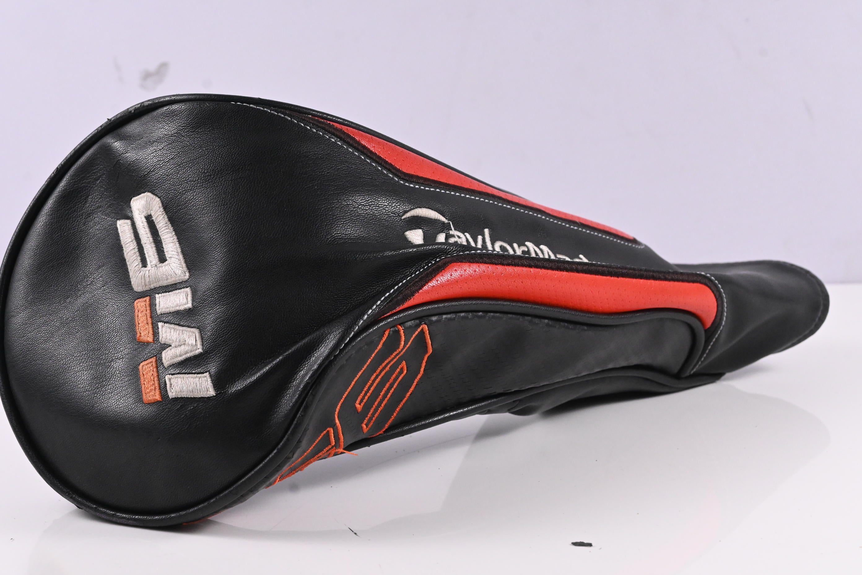Taylormade M6 Driver / 10.5 Degree / Regular Flex Fujikura Atmos Orange 5 Shaft
