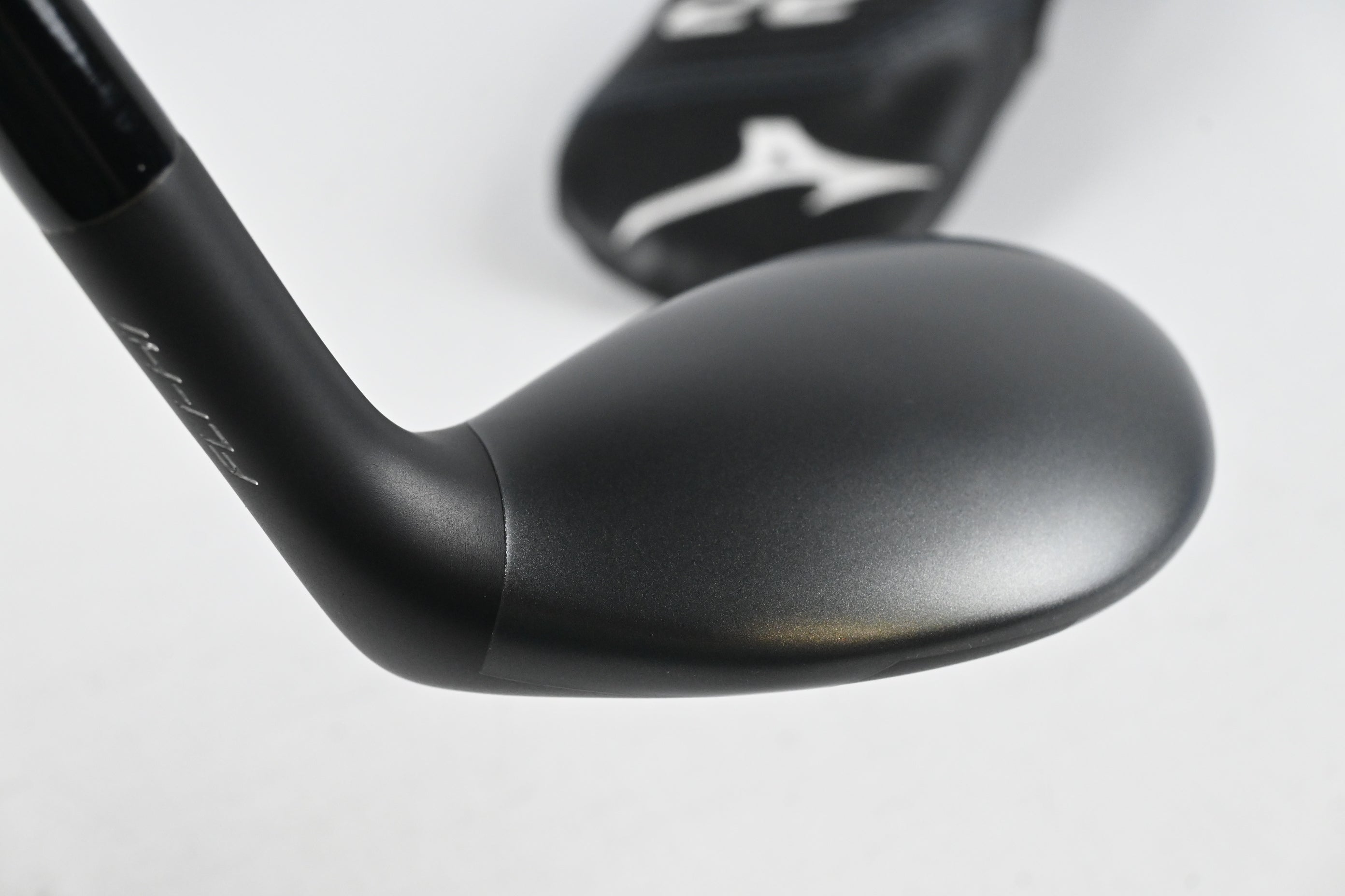 Mizuno JPX 925 Fli-Hi #5 Hybrid / 22 Degree / Regular Flex UST Recoil ESX Dart