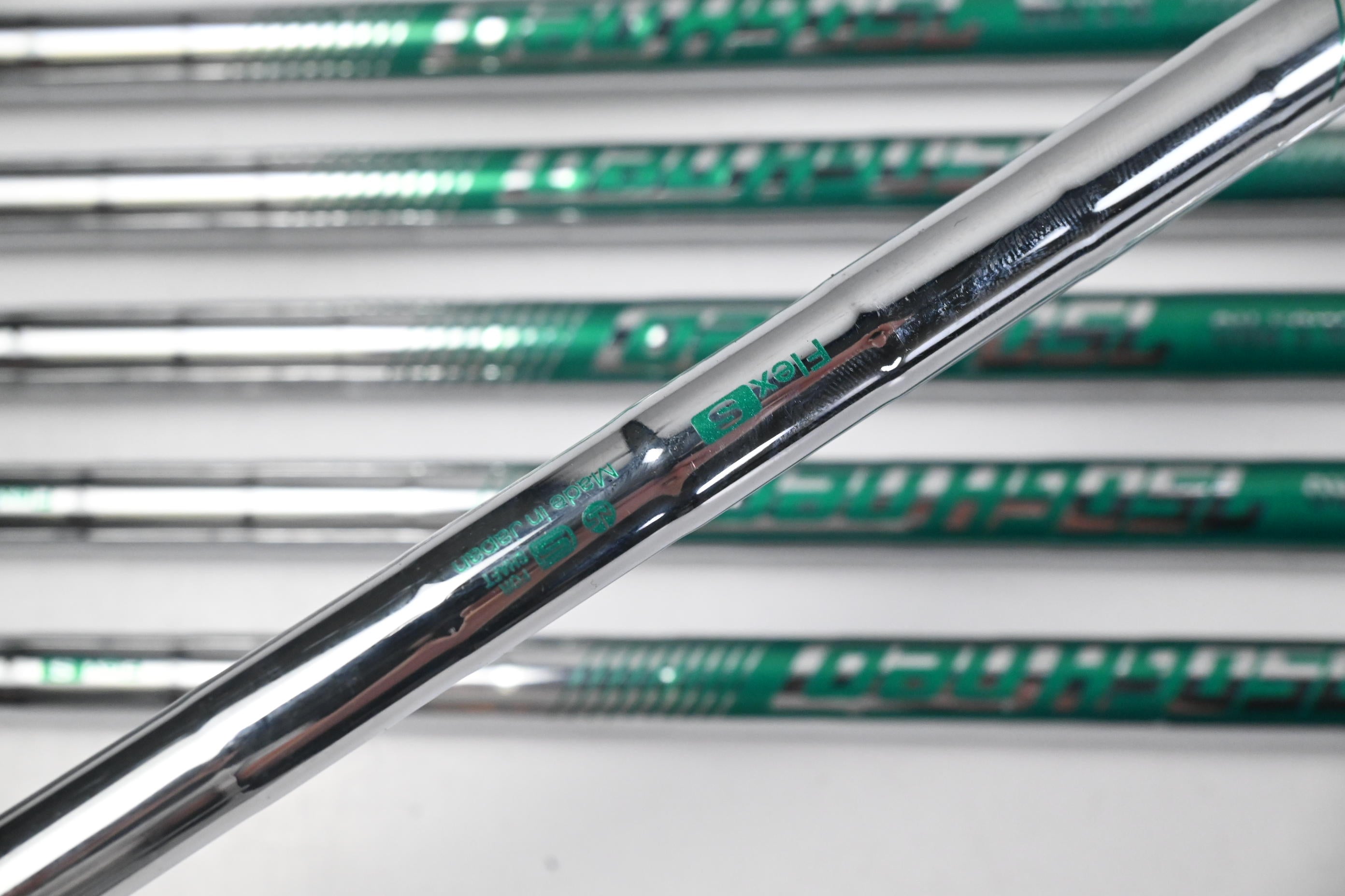 Taylormade P730/P760 Combo Irons / 5-PW / Stiff Flex N.S.Pro 750GH Neo Shafts