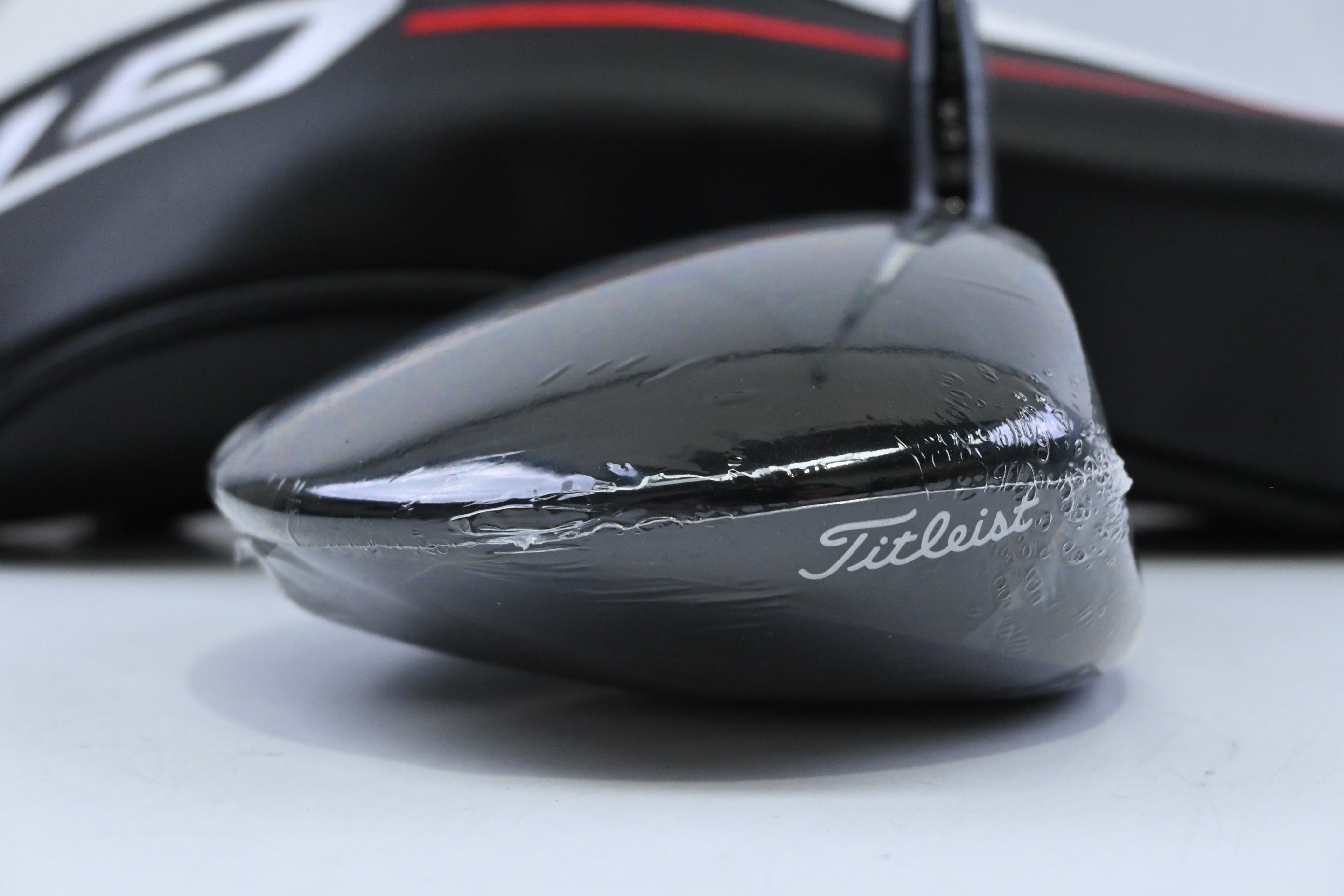 Titleist GT1 Driver / 12 Degree / Regular Flex Fujikura AirSpeeder 40 Shaft