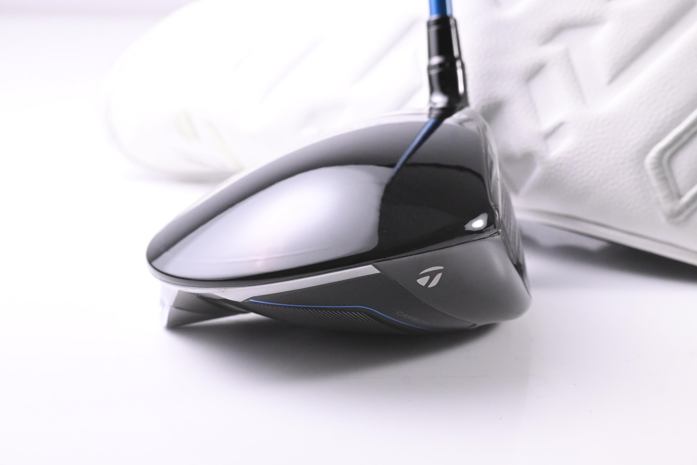 Taylormade Qi10 Driver / 10.5 Degree / Regular Flex EvenFlow Riptide CB 50 Shaft