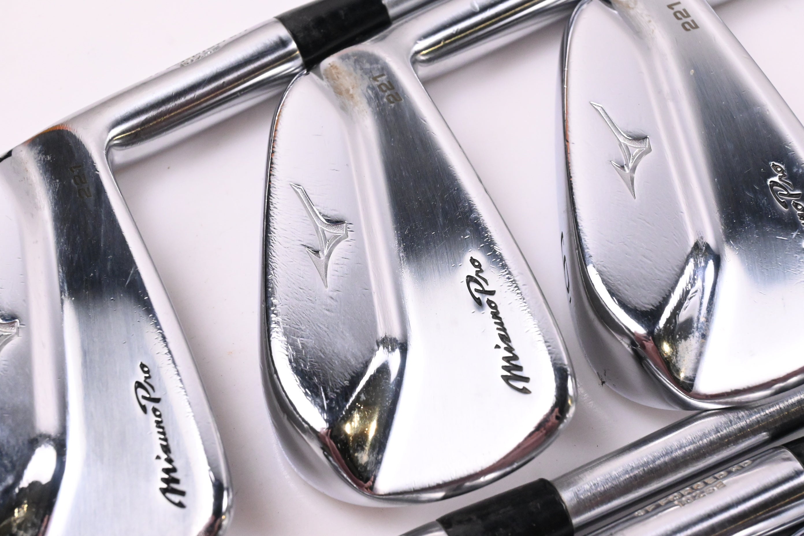 Mizuno Pro 221 Irons / 4-PW / Stiff Flex Project X LS 110 Shafts