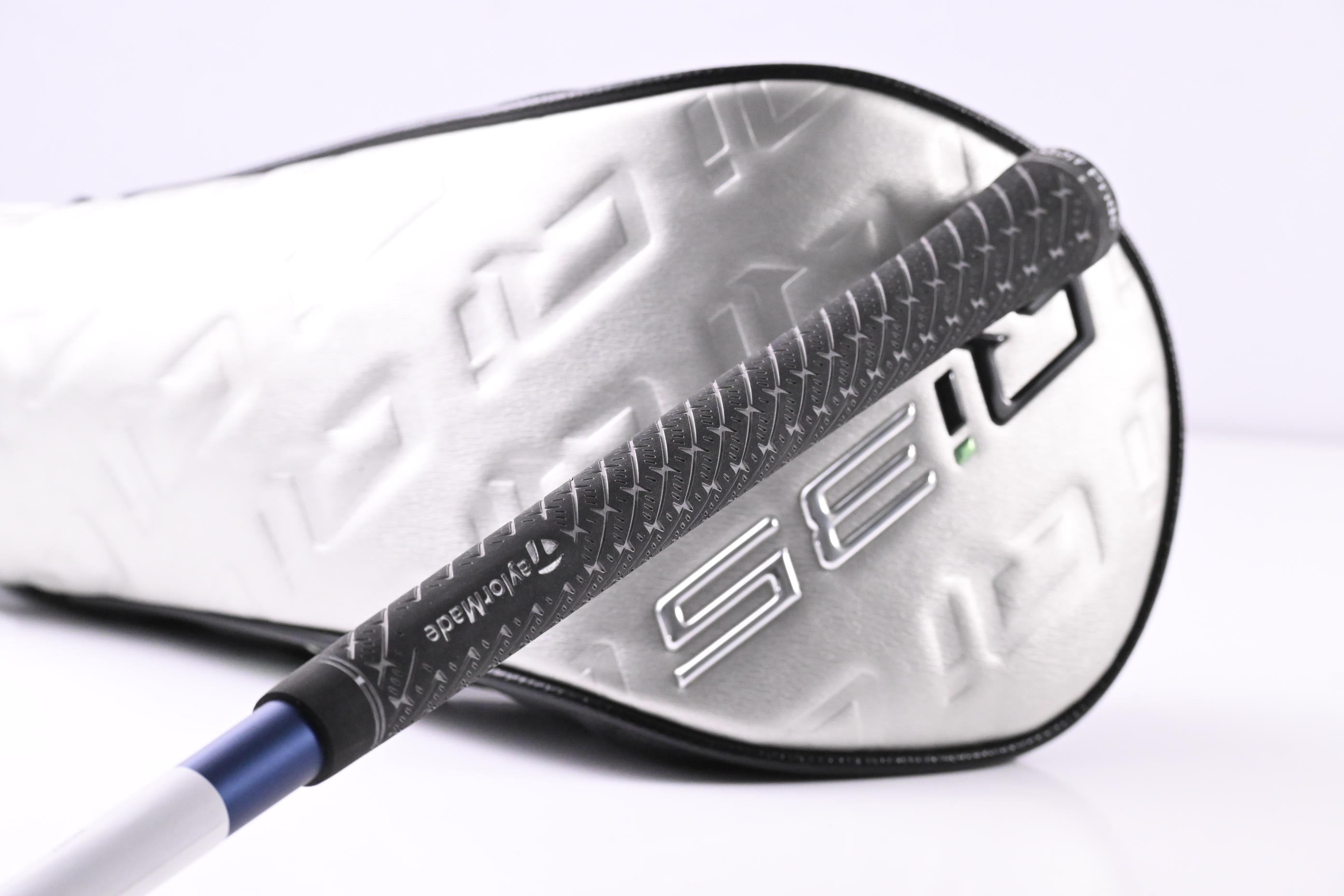Taylormade Qi35 Driver / 10.5 Degree / Regular Flex Fujikura Ventus Blue 5 Shaft