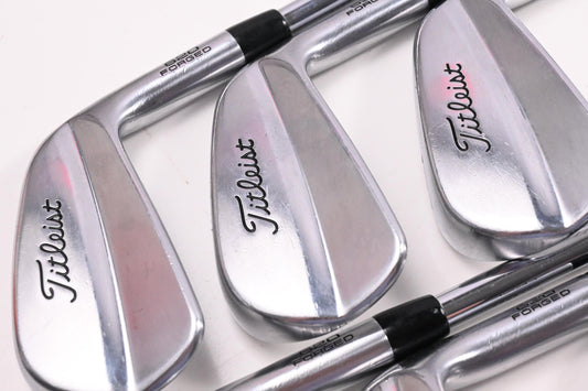 Titleist MB 620 Irons / 5-PW / Stiff Flex Dynamic Gold S400 Shafts