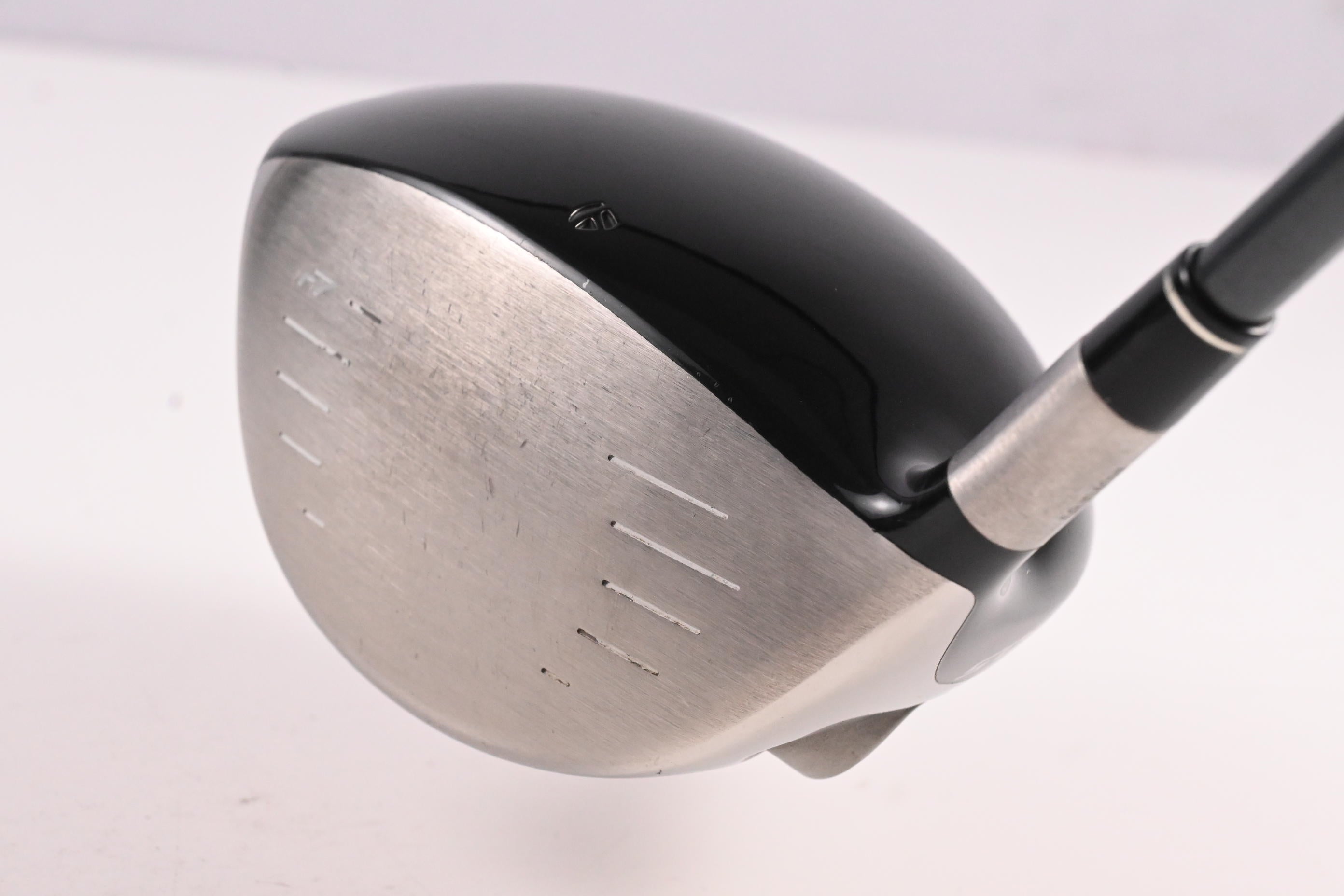 Taylormade R7 425 Driver / 10.5 Degree / Regular Flex Fujikura REAX 65 Shaft