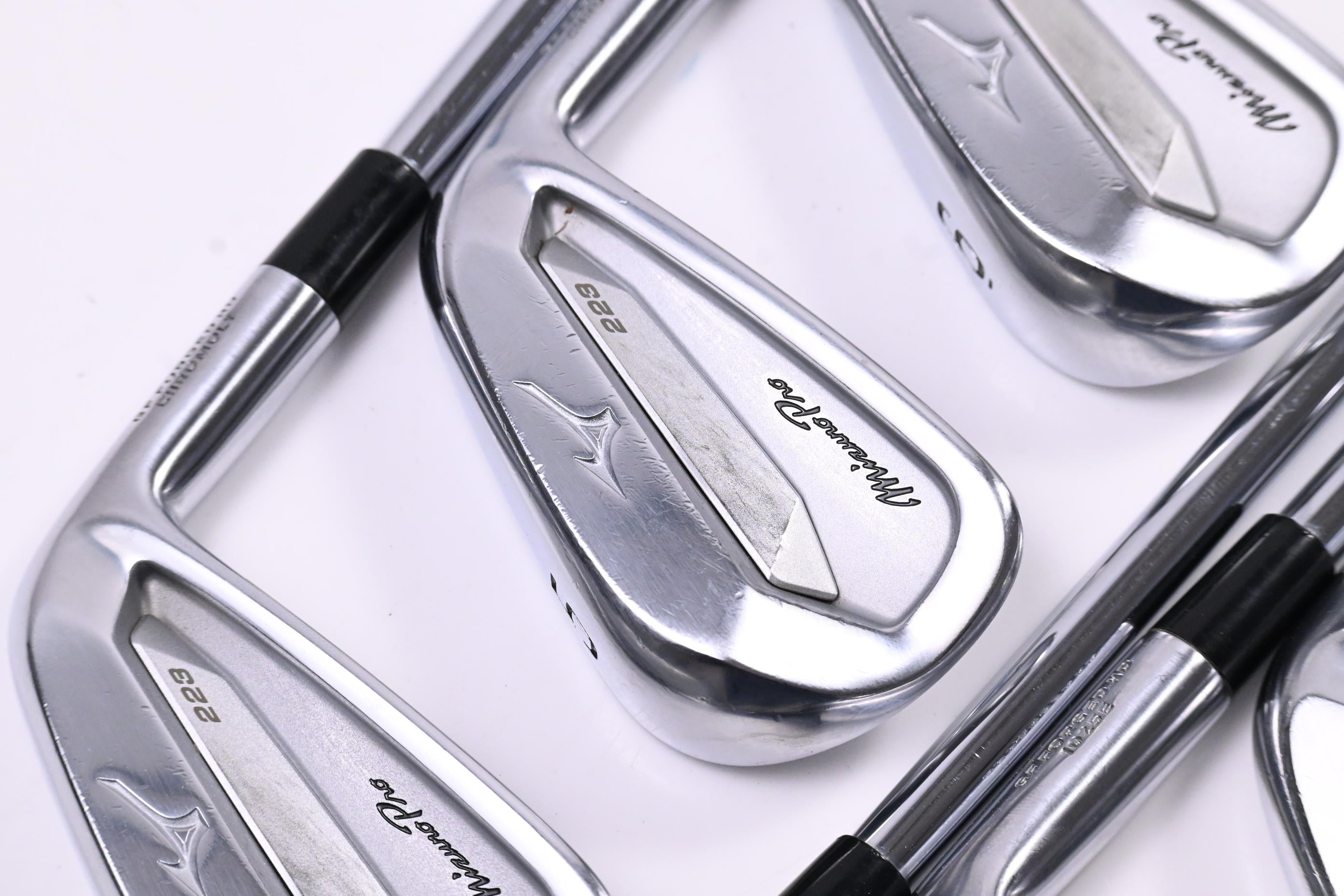 Mizuno Pro 223 Irons / 4-PW / Stiff Flex Dynamic Gold S300 Shafts