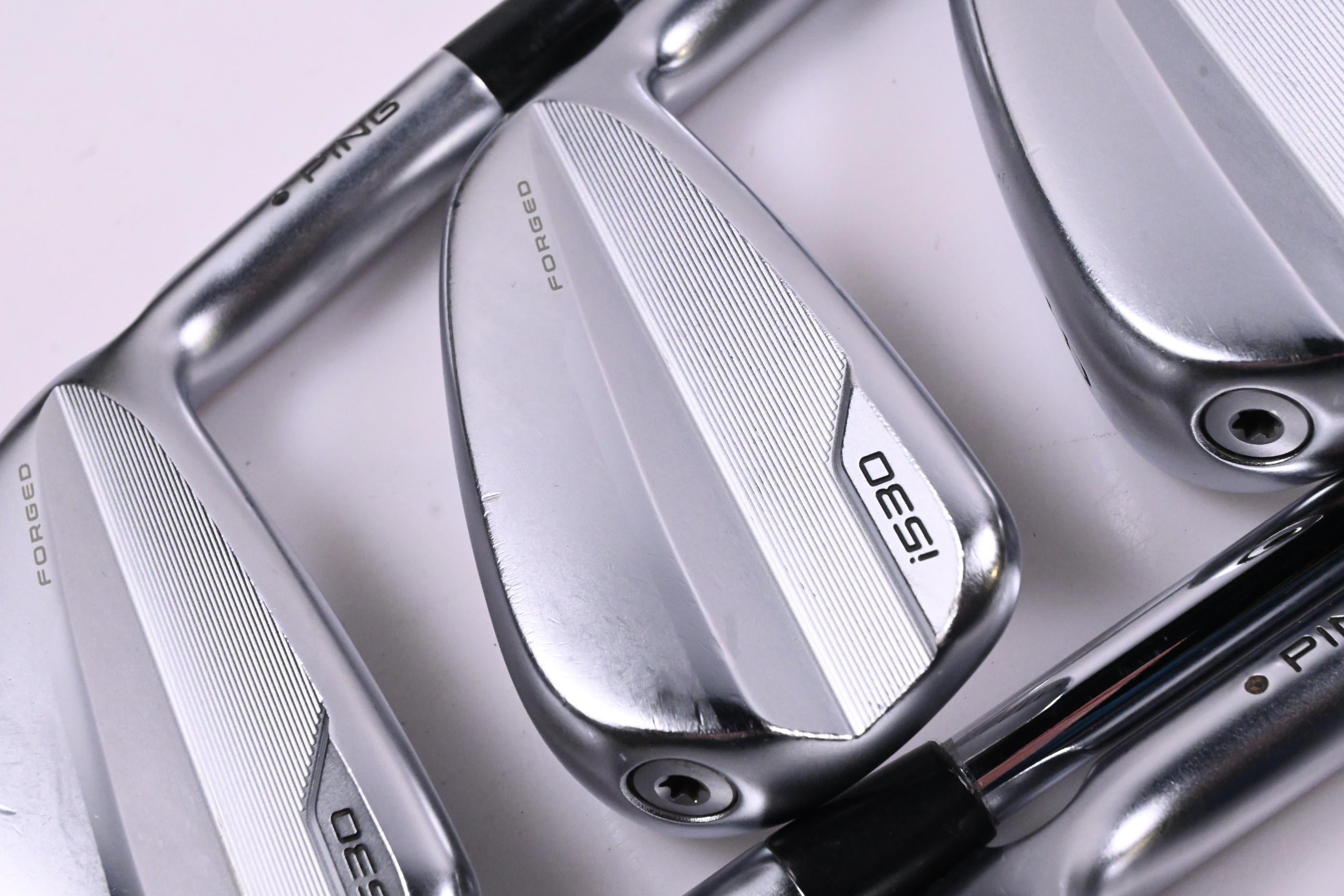 Ping i530 Irons / 6-PW+GW / Black Dot / Stiff Flex Dynamic Gold Mid 100 S300