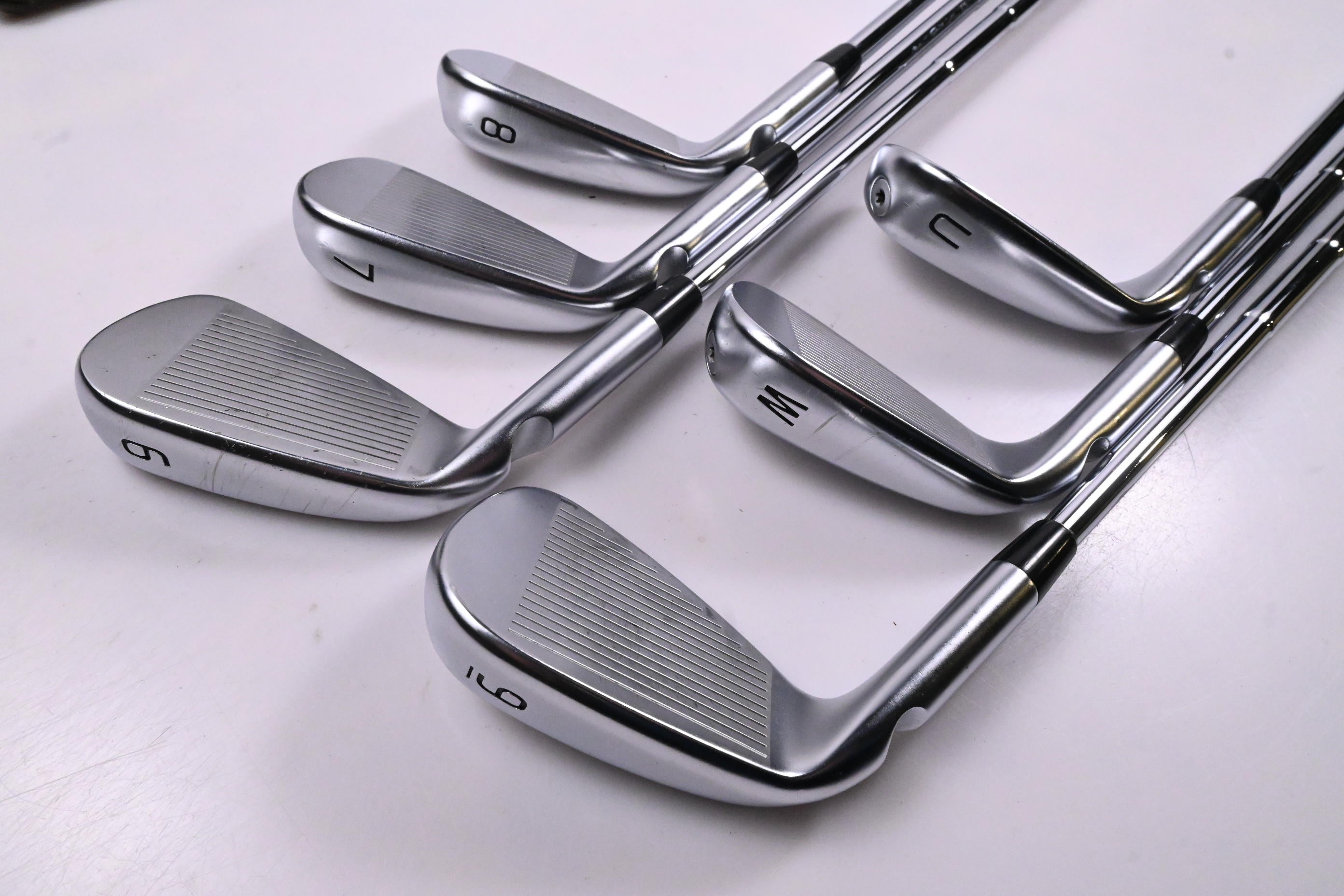 Ping i530 Irons / 6-PW+GW / Black Dot / Stiff Flex Dynamic Gold Mid 100 S300
