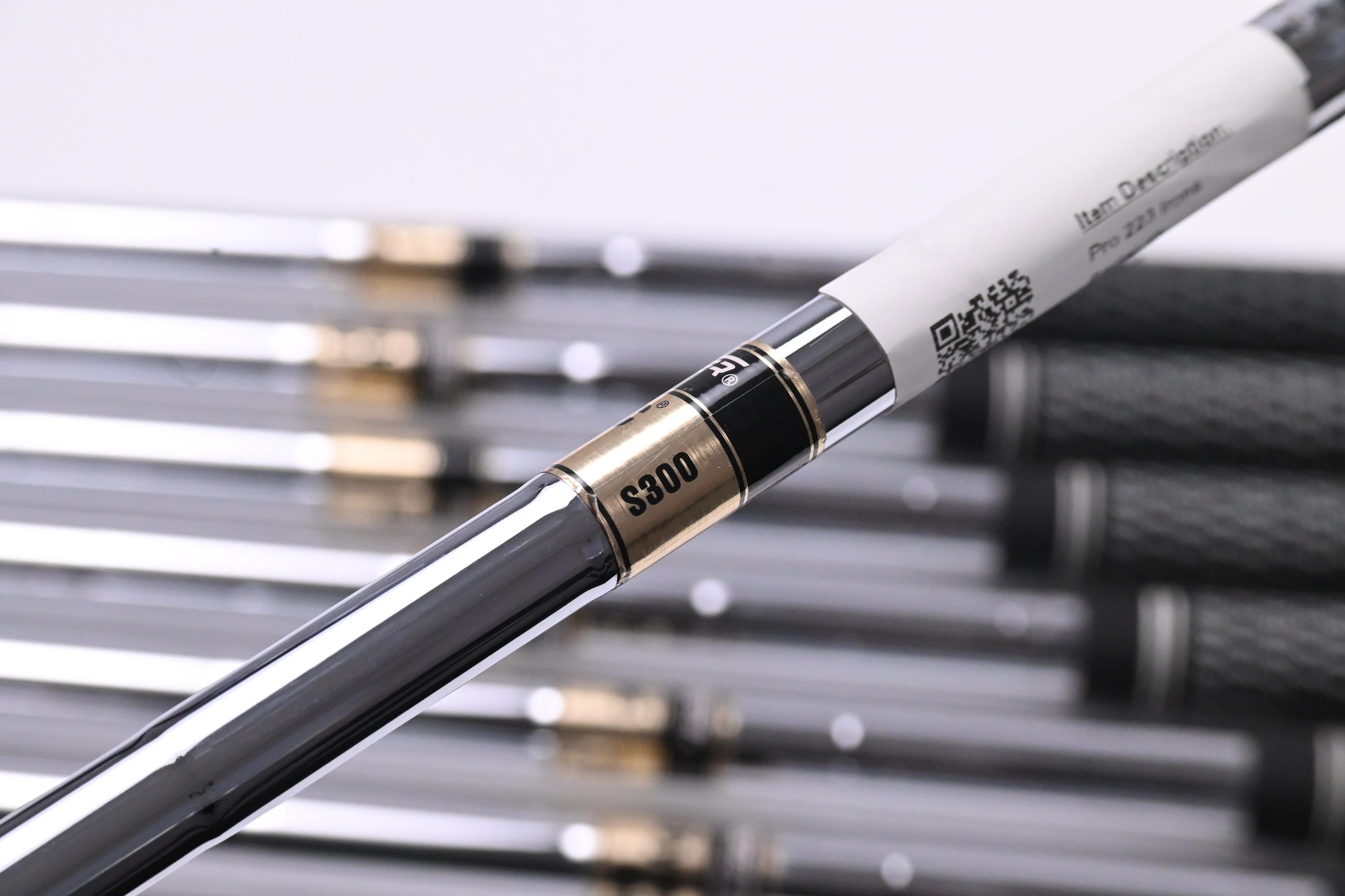 Mizuno Pro 223 Irons / 4-PW / Stiff Flex Dynamic Gold S300 Shafts