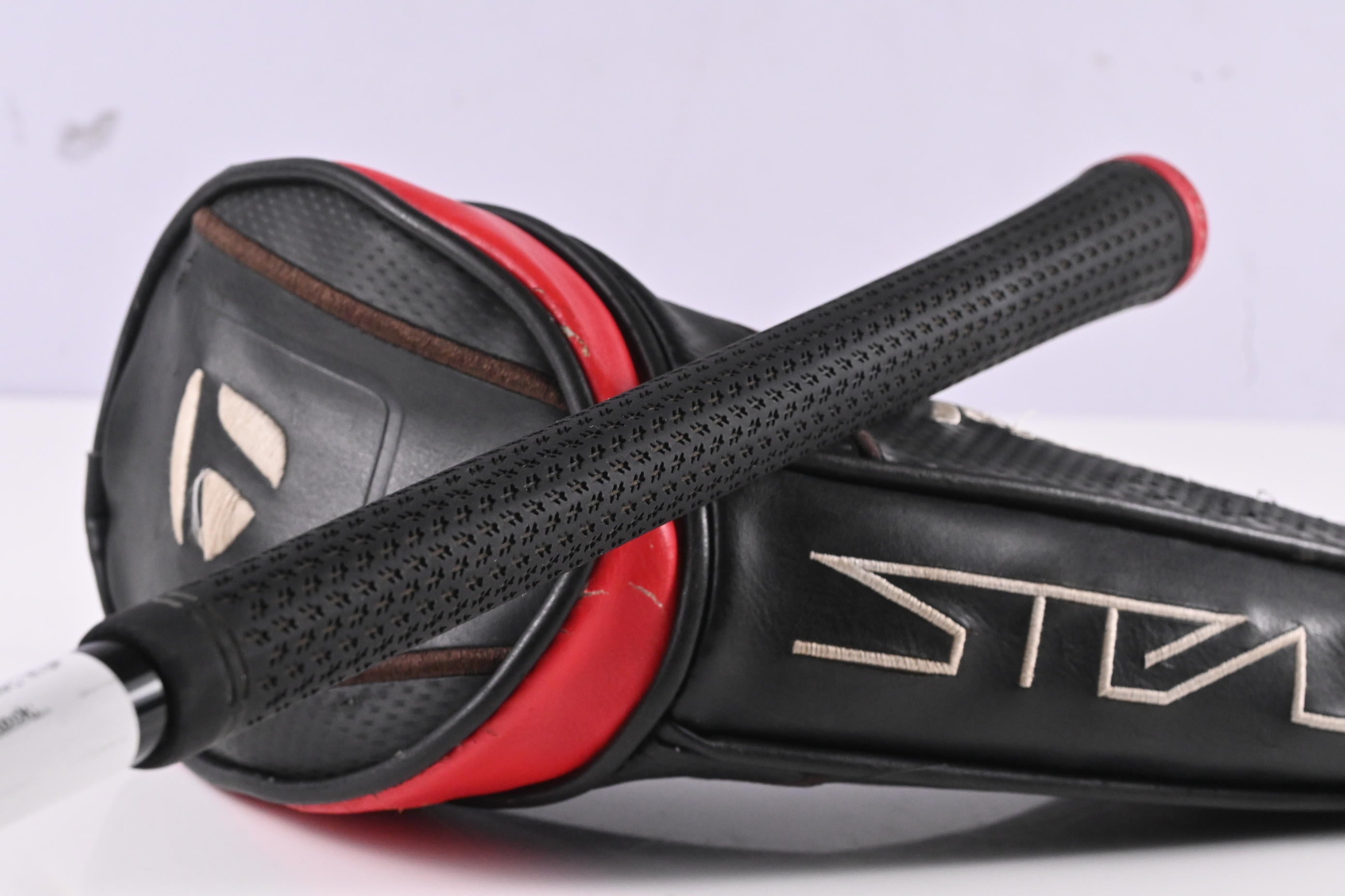 Left Hand Taylormade Stealth #3 Wood / 15 Degree / Regular Flex Ventus Red 5