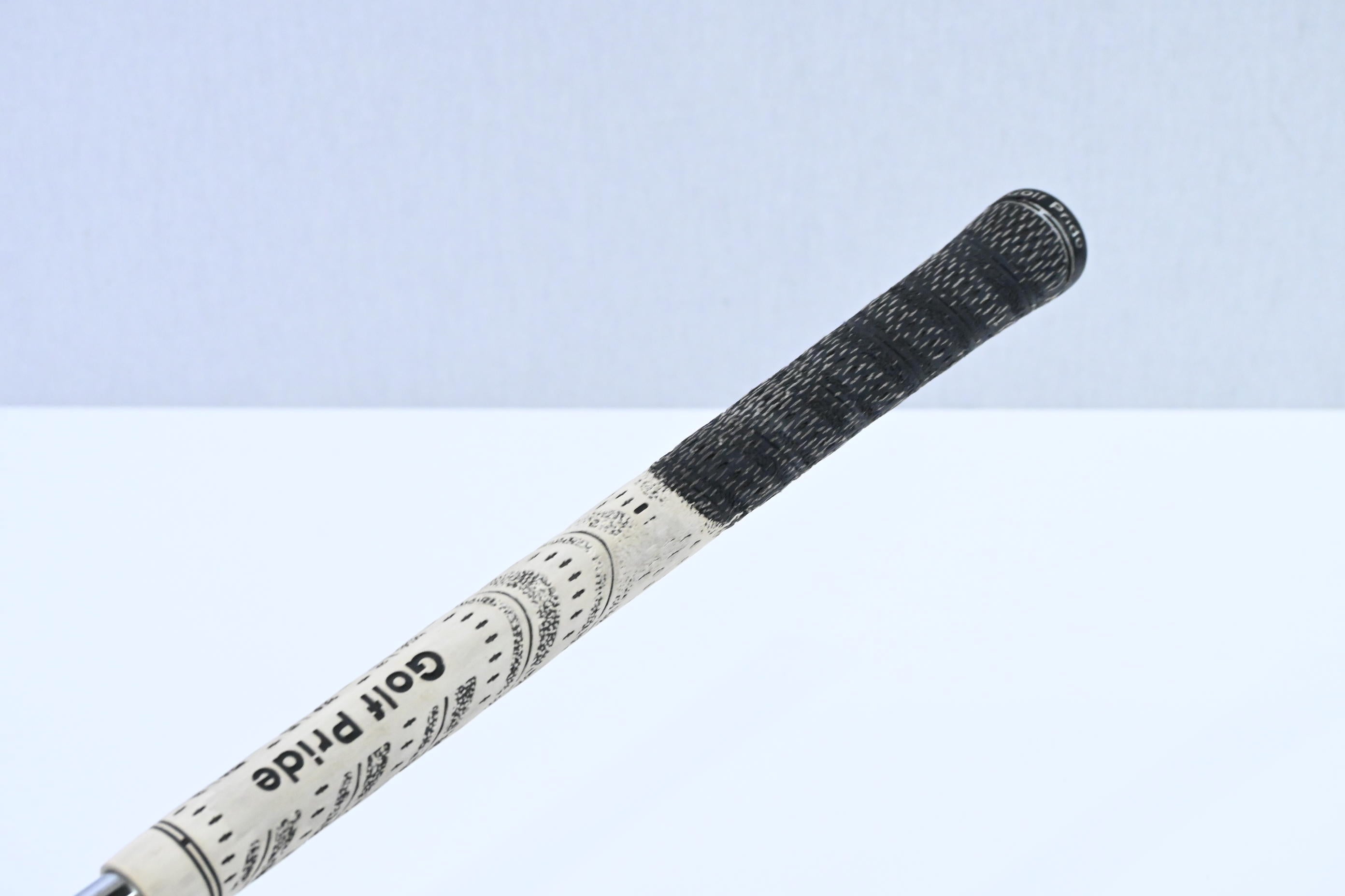 Cleveland 588 TT #8 Iron / Regular Flex Cleveland Traction 85 Shaft
