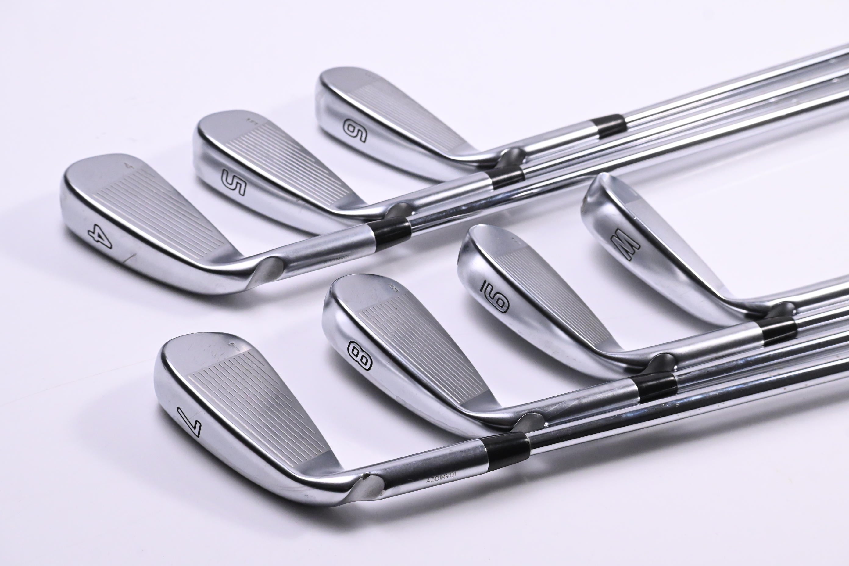 Ping G425 Irons / 4-PW / Black Dot / Stiff Flex Dynamic Gold 120 S300 Shafts