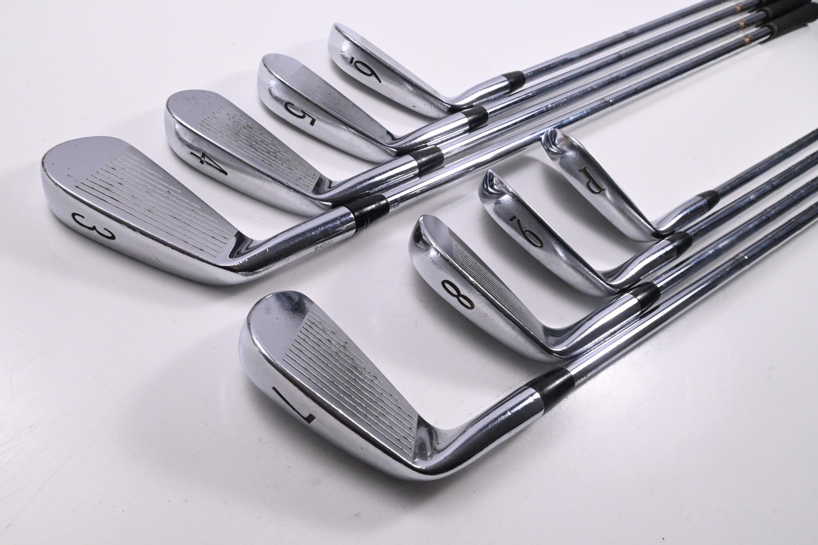 Titleist 695CB Irons / 3-PW / Stiff Flex Dynamic Gold S300 Shafts