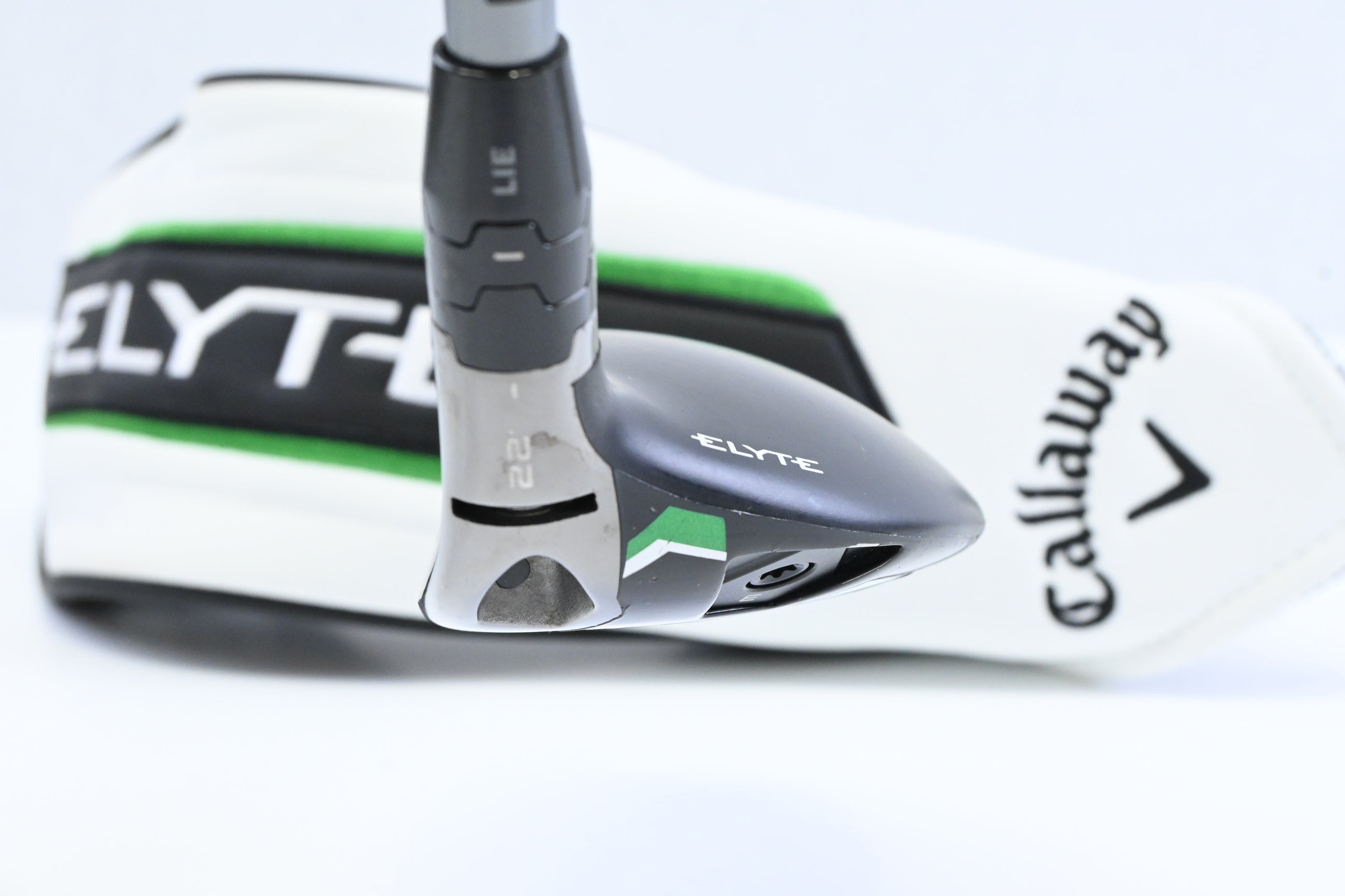 Callaway Elyte #4 Hybrid / 22 Degree / Regular Flex Denali Charcoal 60 Shaft