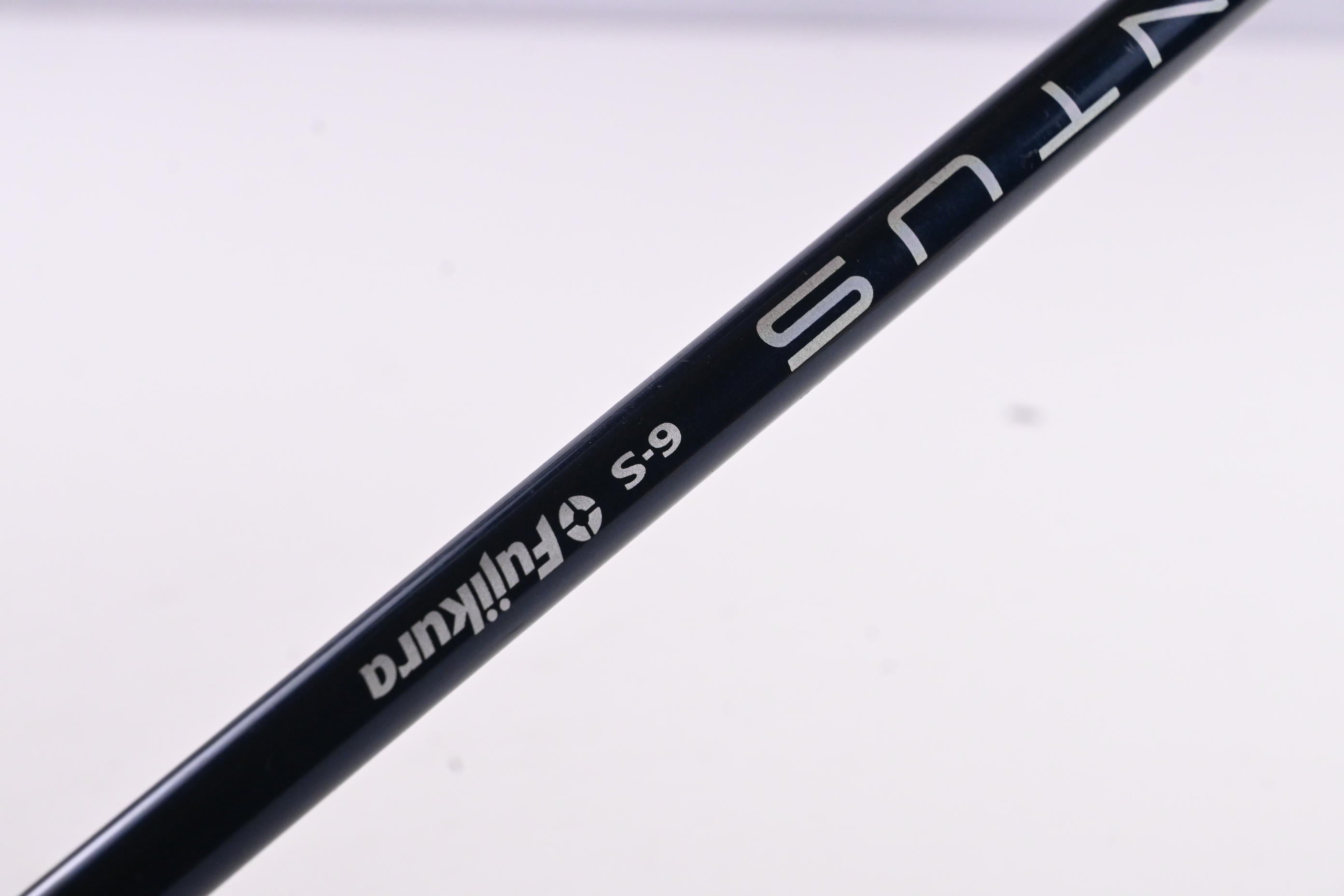 Taylormade SIM2 Max Driver / 9 Degree / Stiff Flex Fujikura Ventus Blue 6 Shaft