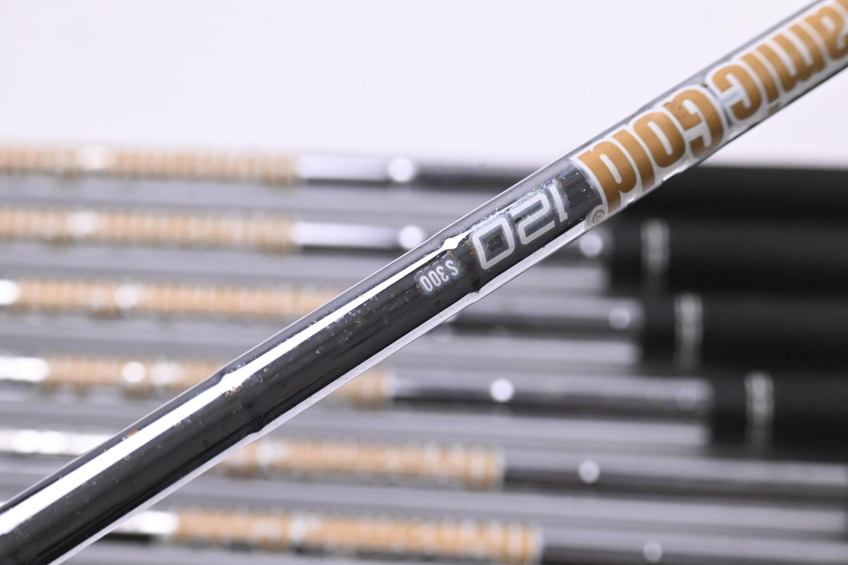 Ping G425 Irons / 4-PW / Black Dot / Stiff Flex Dynamic Gold 120 S300 Shafts