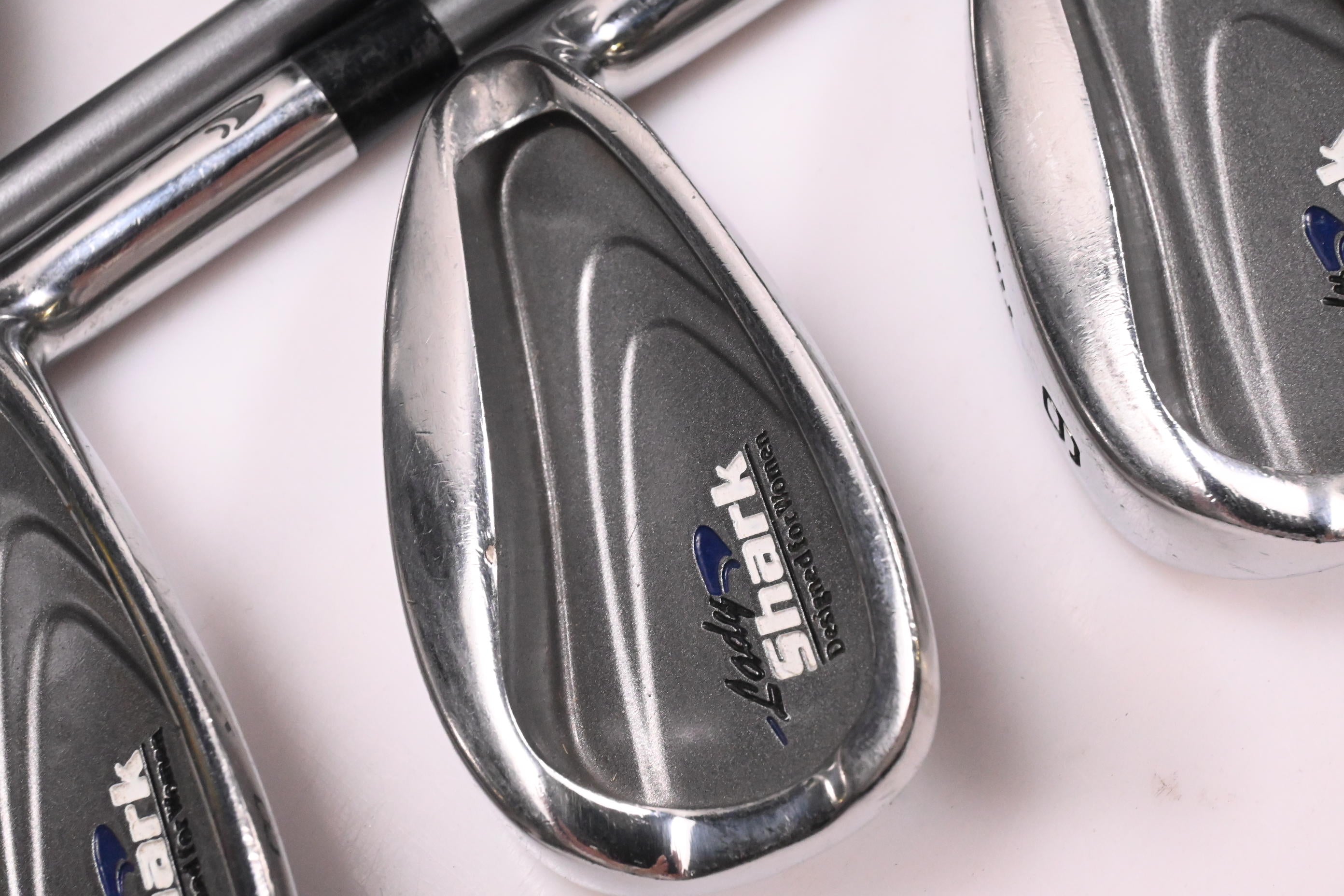 Ladies Tiger Shark Package Set / Woods, Irons, Putter