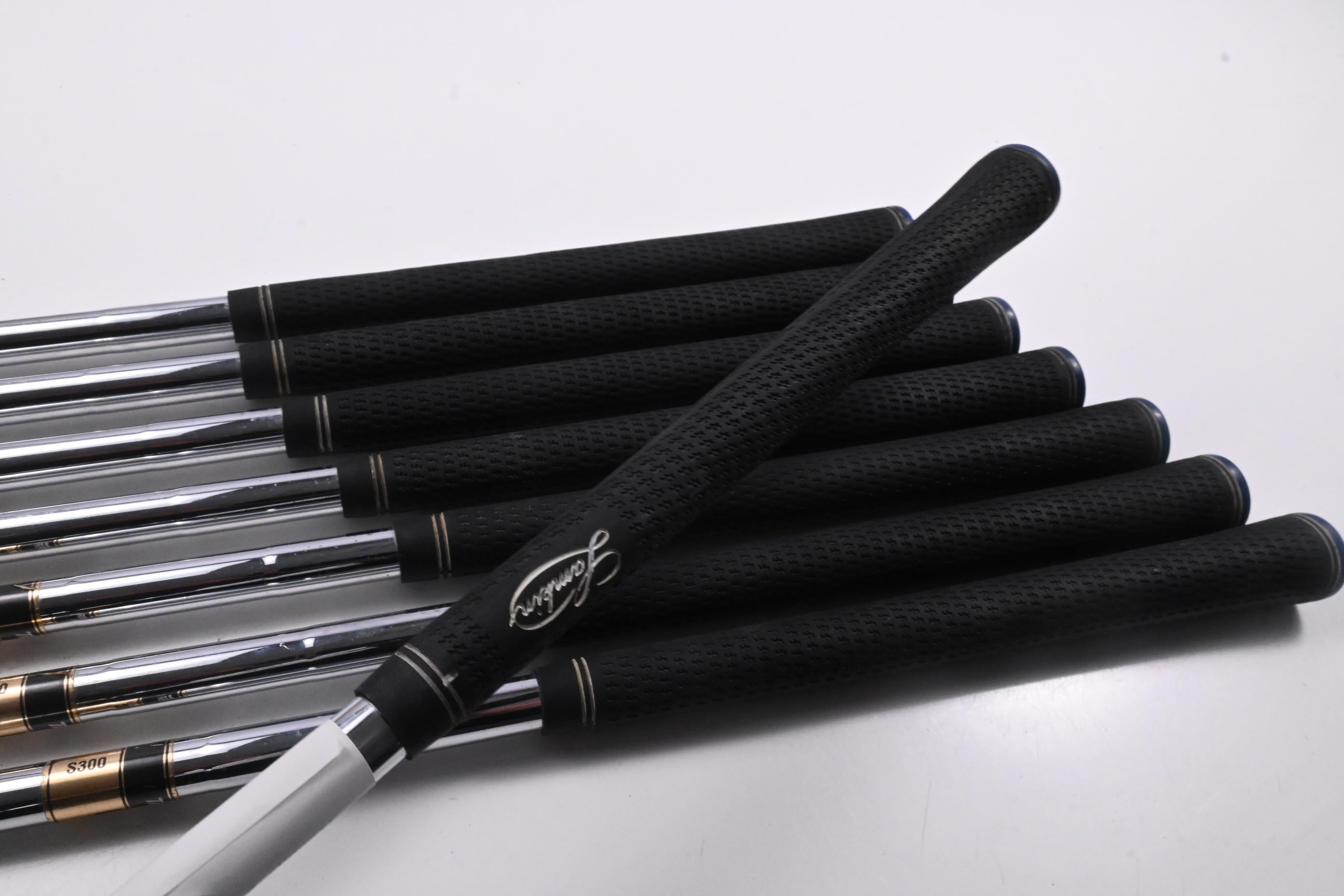 Titleist 695CB Irons / 3-PW / Stiff Flex Dynamic Gold S300 Shafts