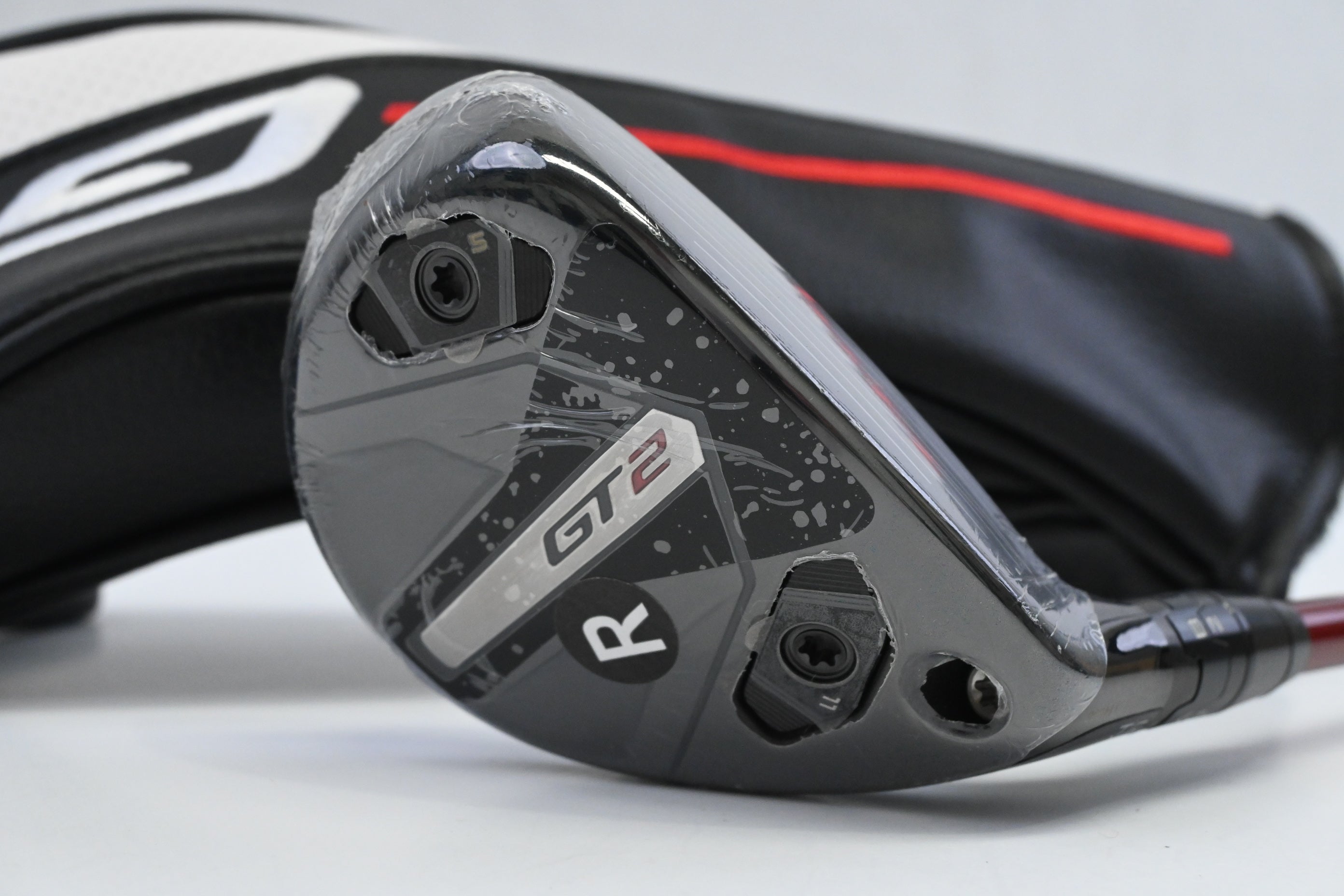 Titleist GT2 #4 Hybrid / 21 Degree / Regular Flex Denali Red 60 Shaft