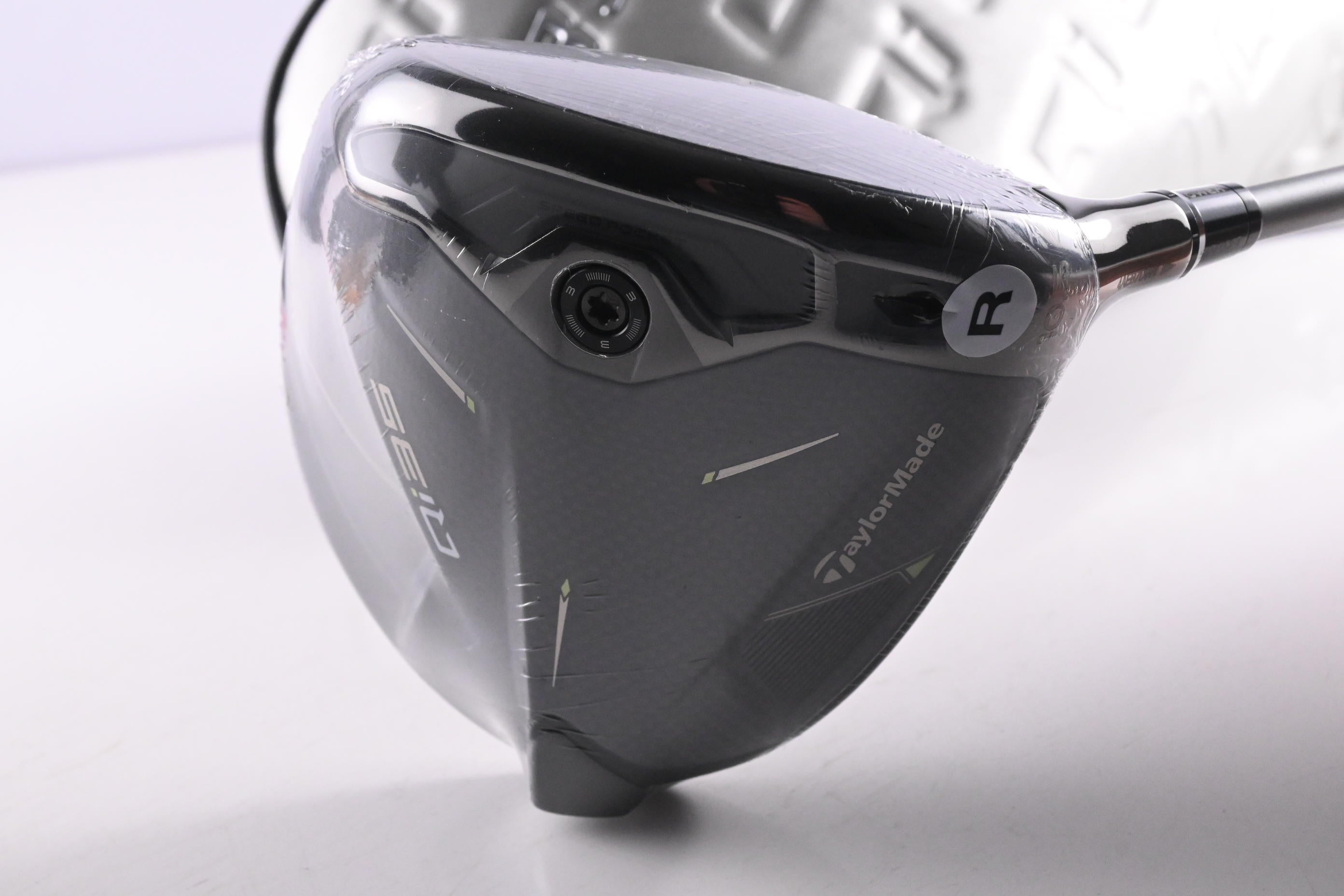 Taylormade Qi35 Driver / 10.5 Degree / Regular Flex Air Speeder 50 Shaft