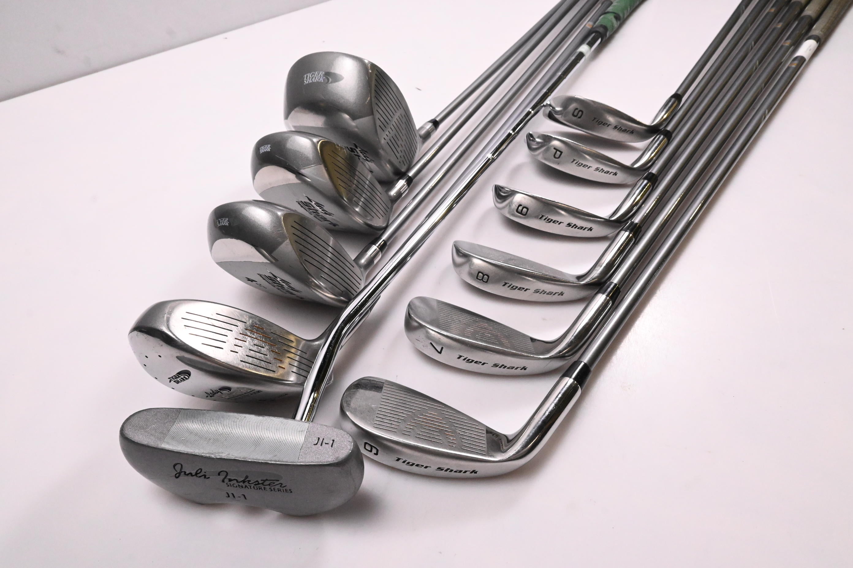 Ladies Tiger Shark Package Set / Woods, Irons, Putter