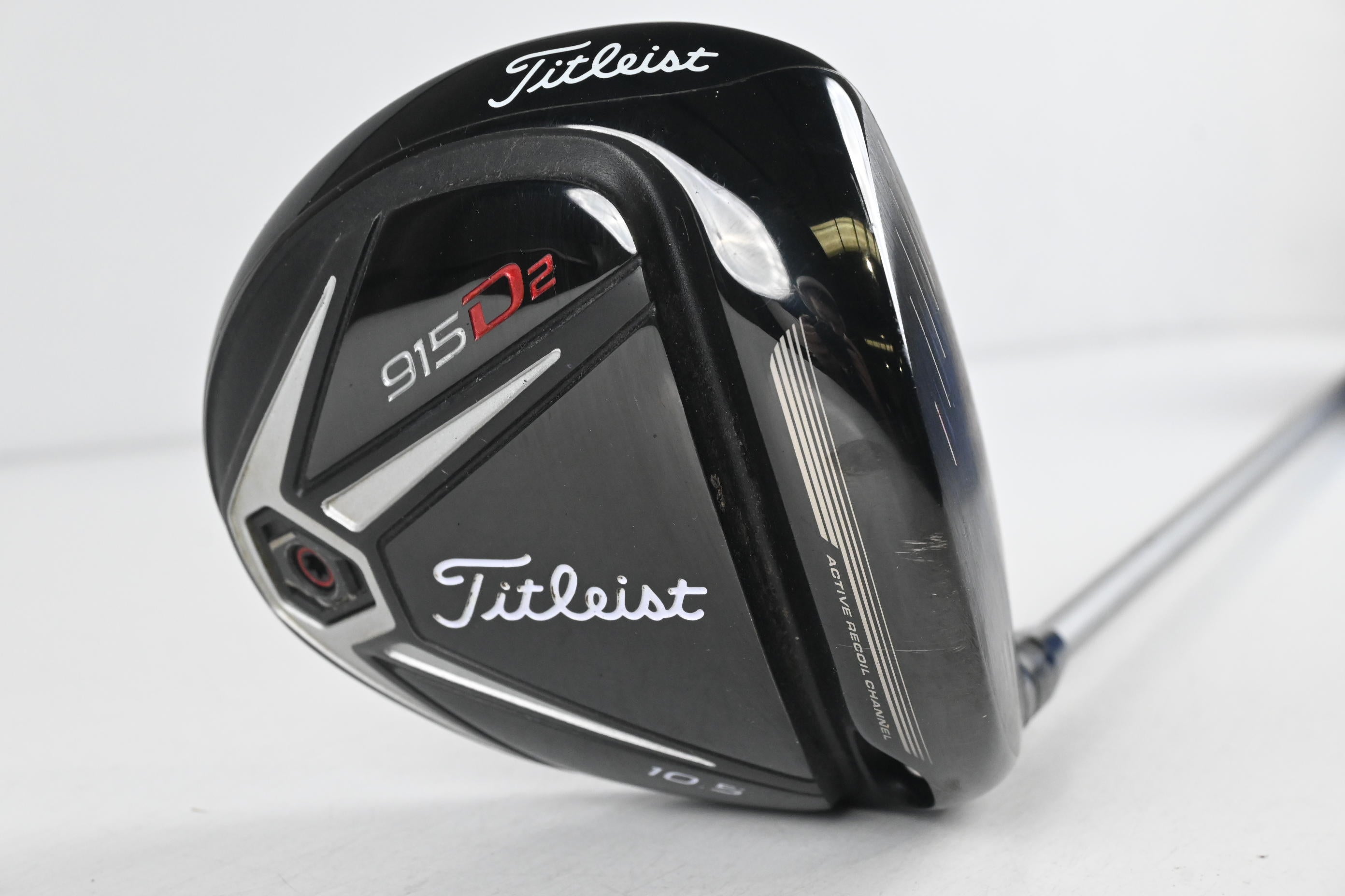 Titleist 915 D2 Driver / 10.5 Degree / Regular Flex Diamana M+50 Shaft