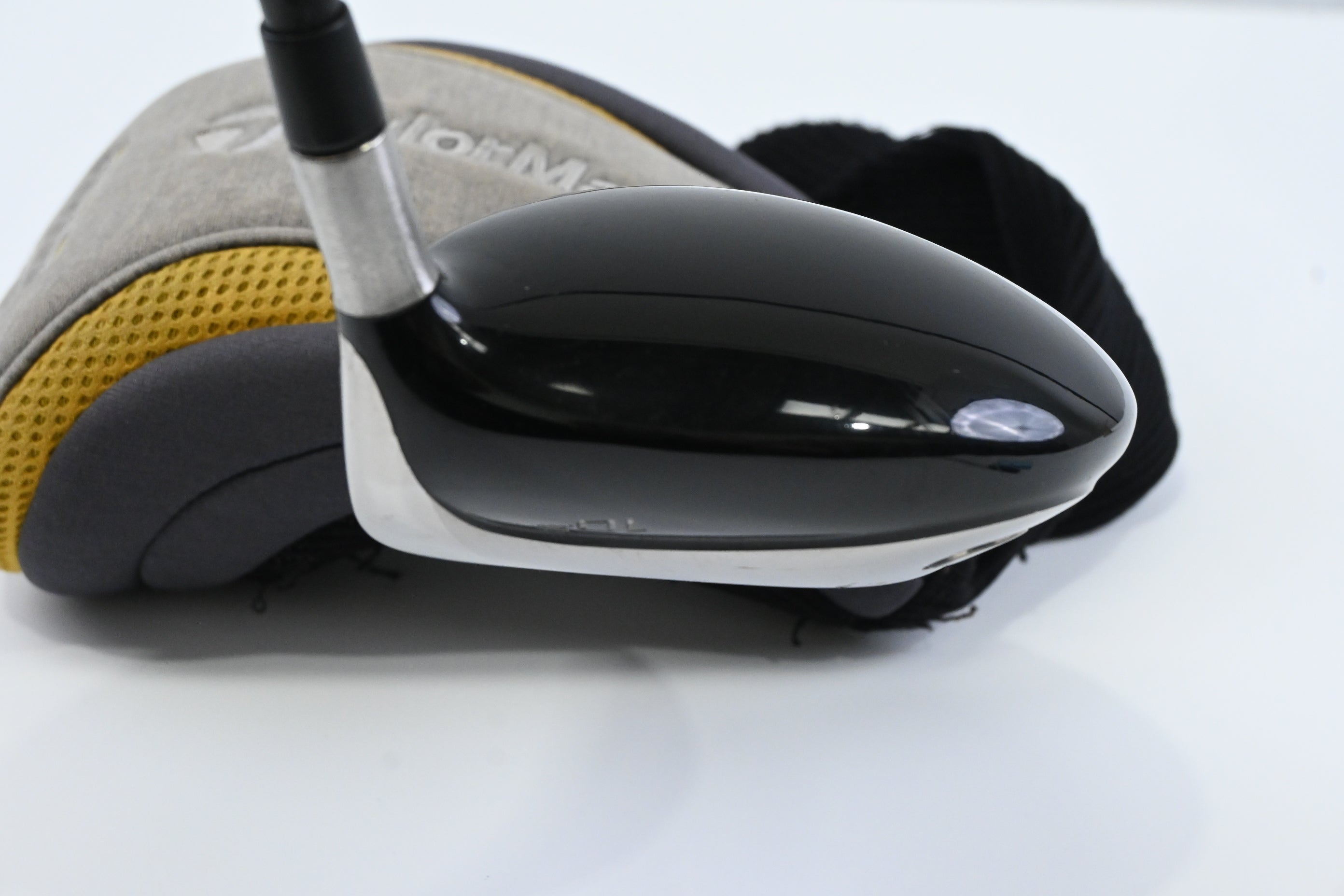 Taylormade R540 Driver / 10.5 Degree / Regular Flex Taylormade MAS 70 Shaft