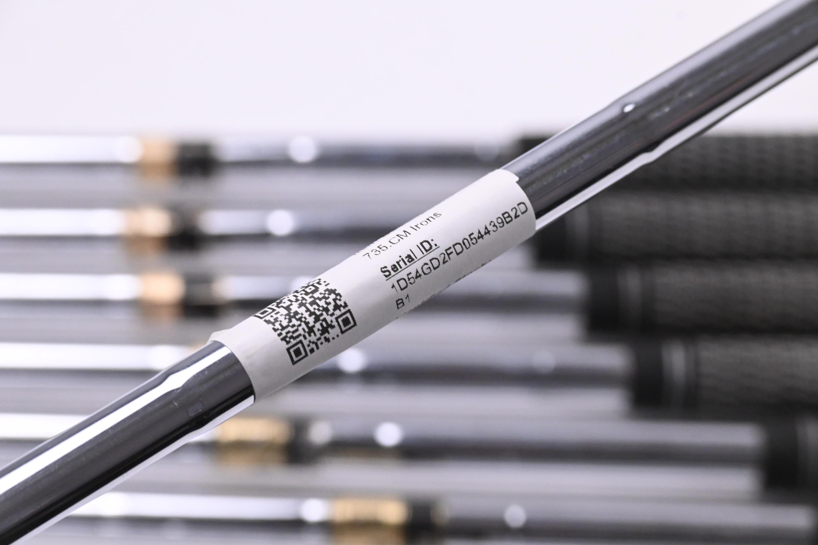 Titleist 735.CM Irons / 3-PW / Regular Flex Dynamic Gold R300 Shafts