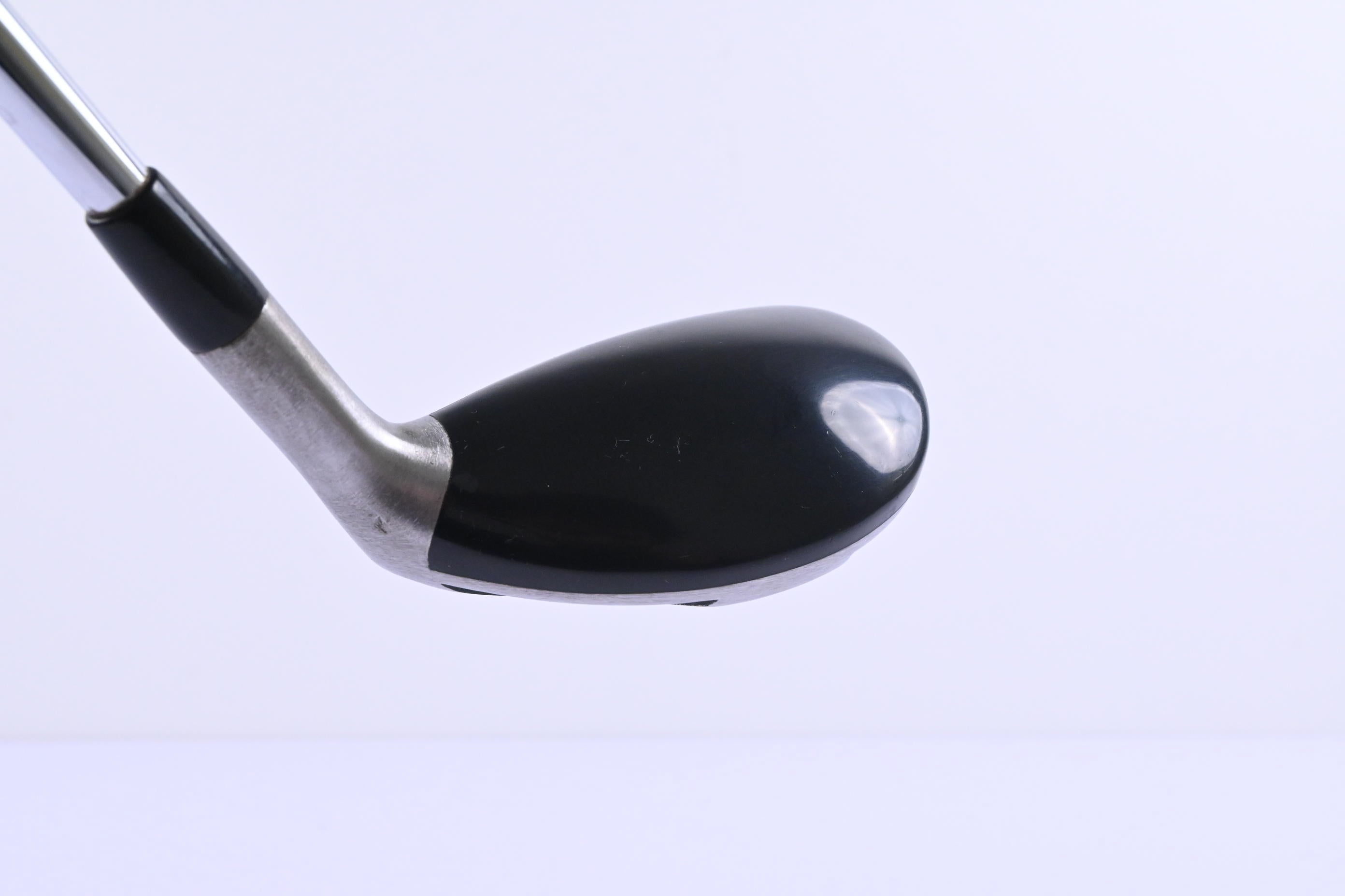 Titleist 585.H #3 Hybrid / 19 Degree / Stiff Flex Dynamic Gold S300 Shaft