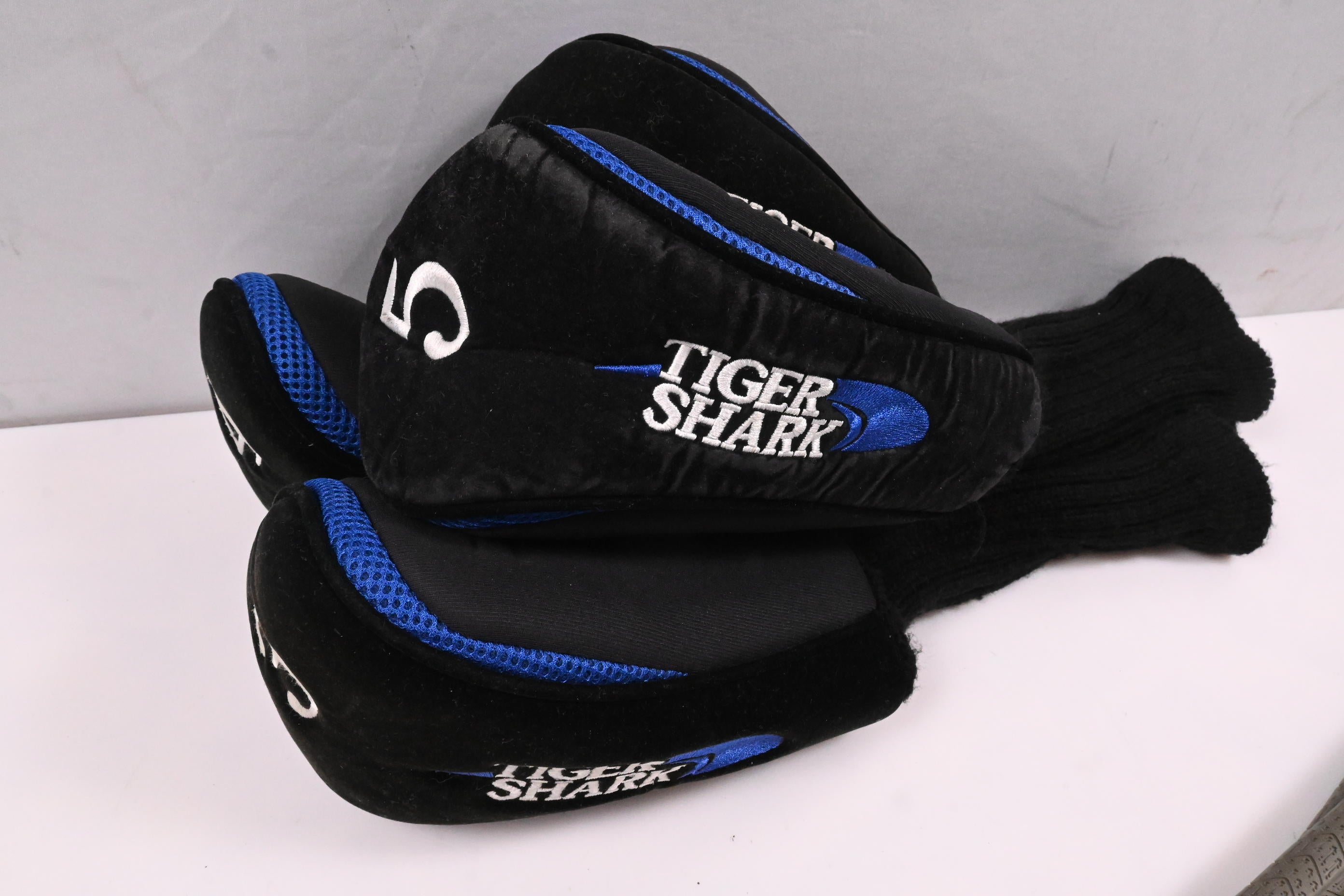 Ladies Tiger Shark Package Set / Woods, Irons, Putter