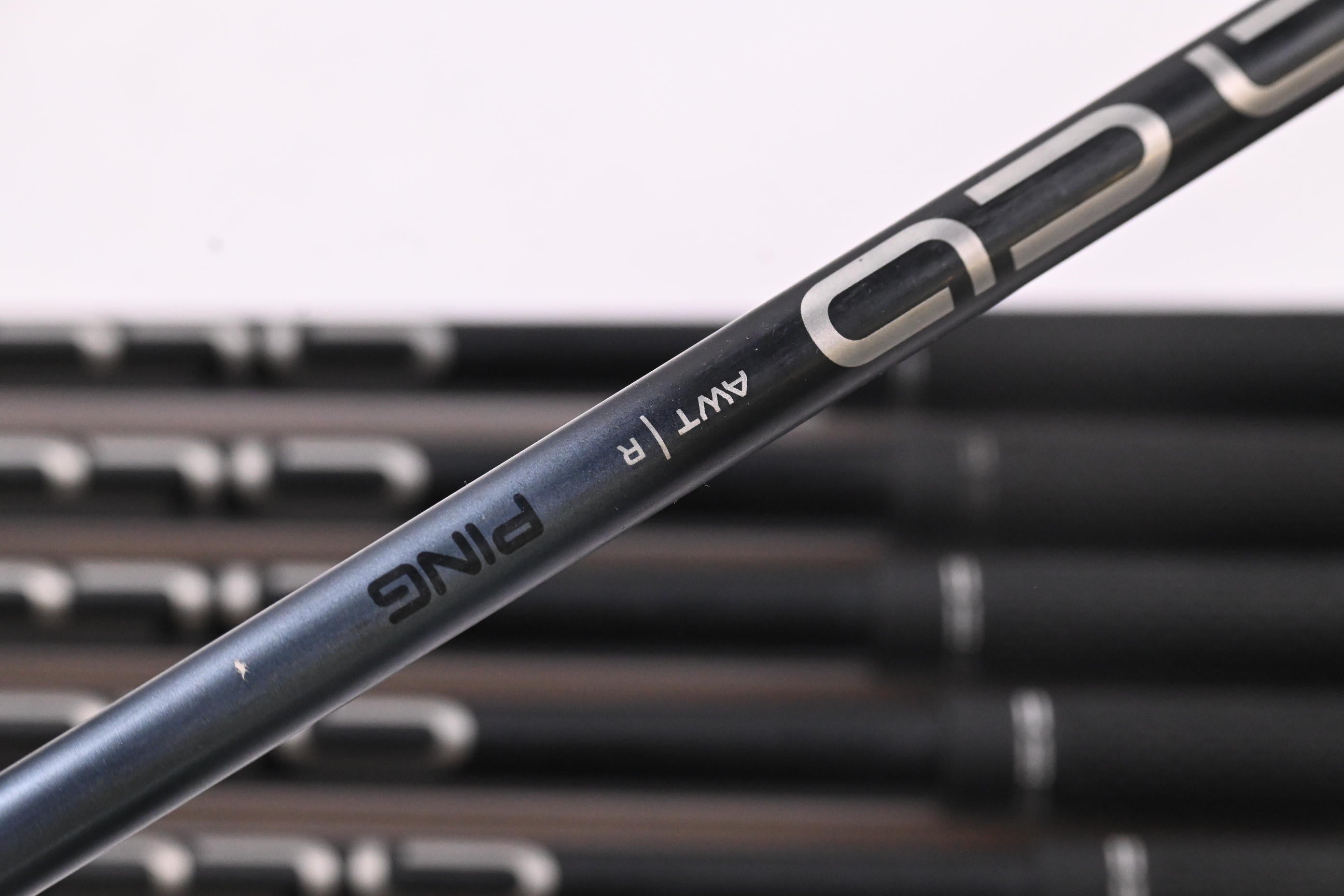 Ping G425 Irons / 6-PW+GW+SW / Blue Dot / Regular Flex Ping Alta CB Slate Shafts