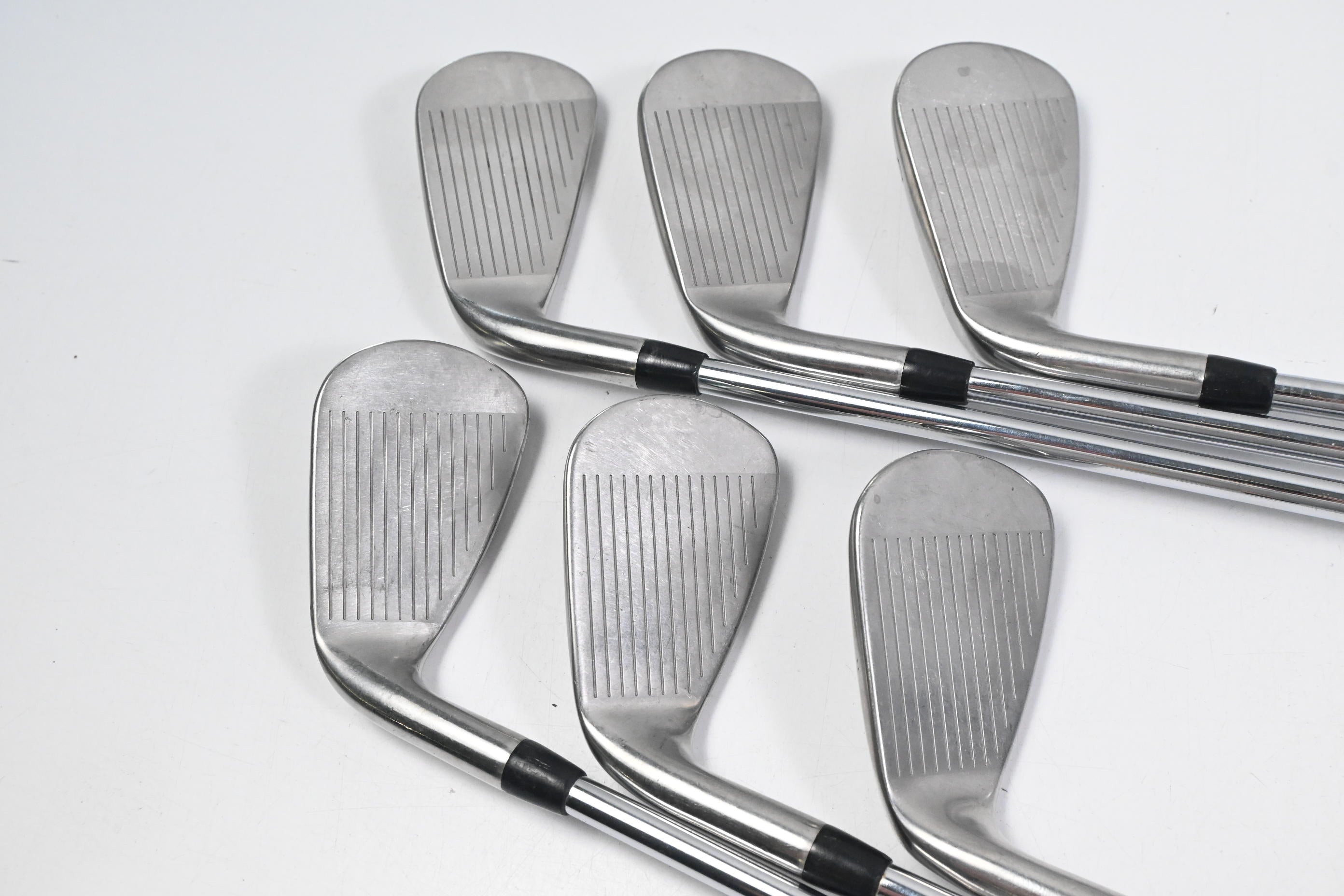 Titleist T300 2019 Irons / 6-PW+GW / Regular Flex AMT Red R300 Shafts
