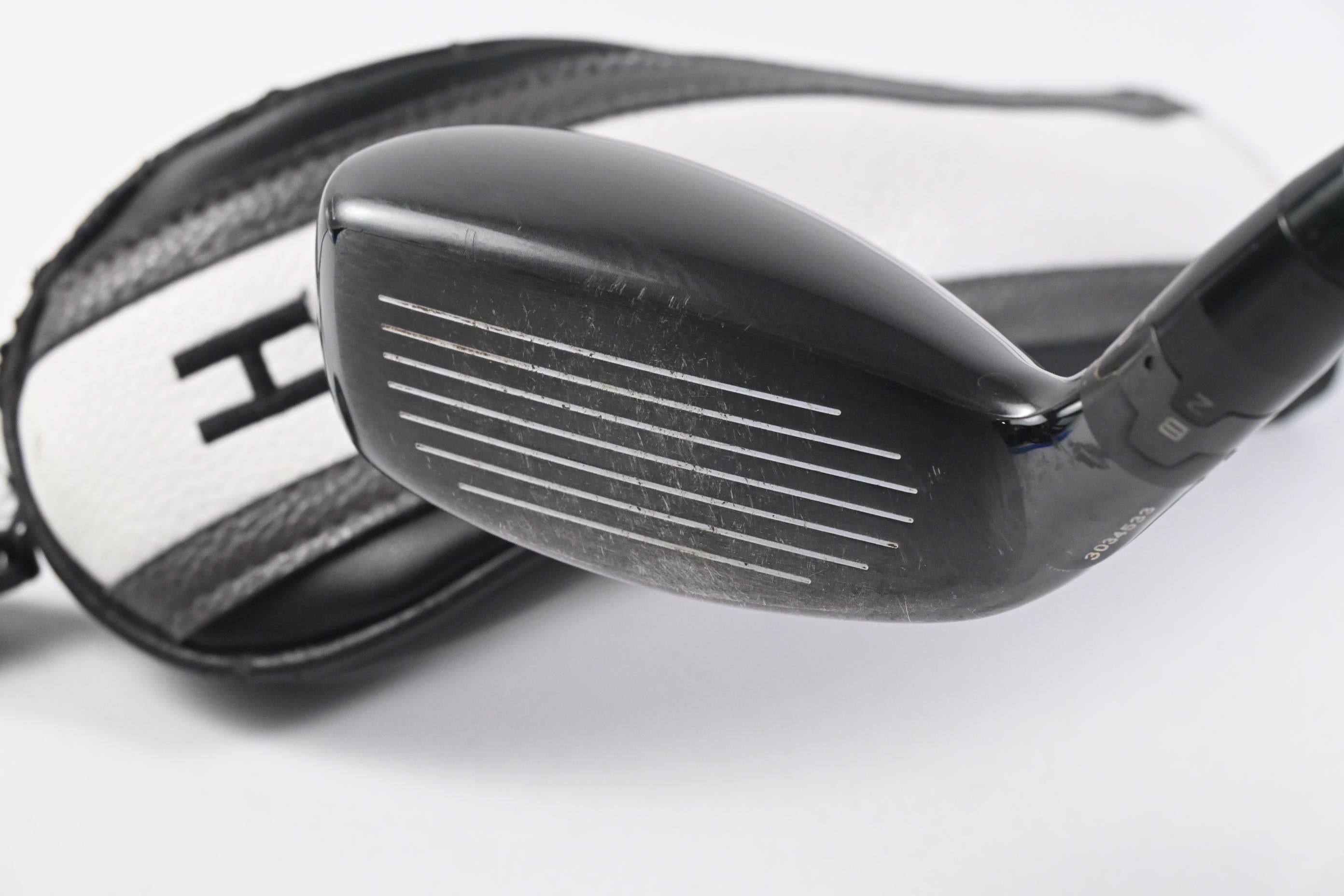 Titleist 818 H2 #2 Hybrid / 17 Degree / X-Flex Diamana D+ 90 Shaft
