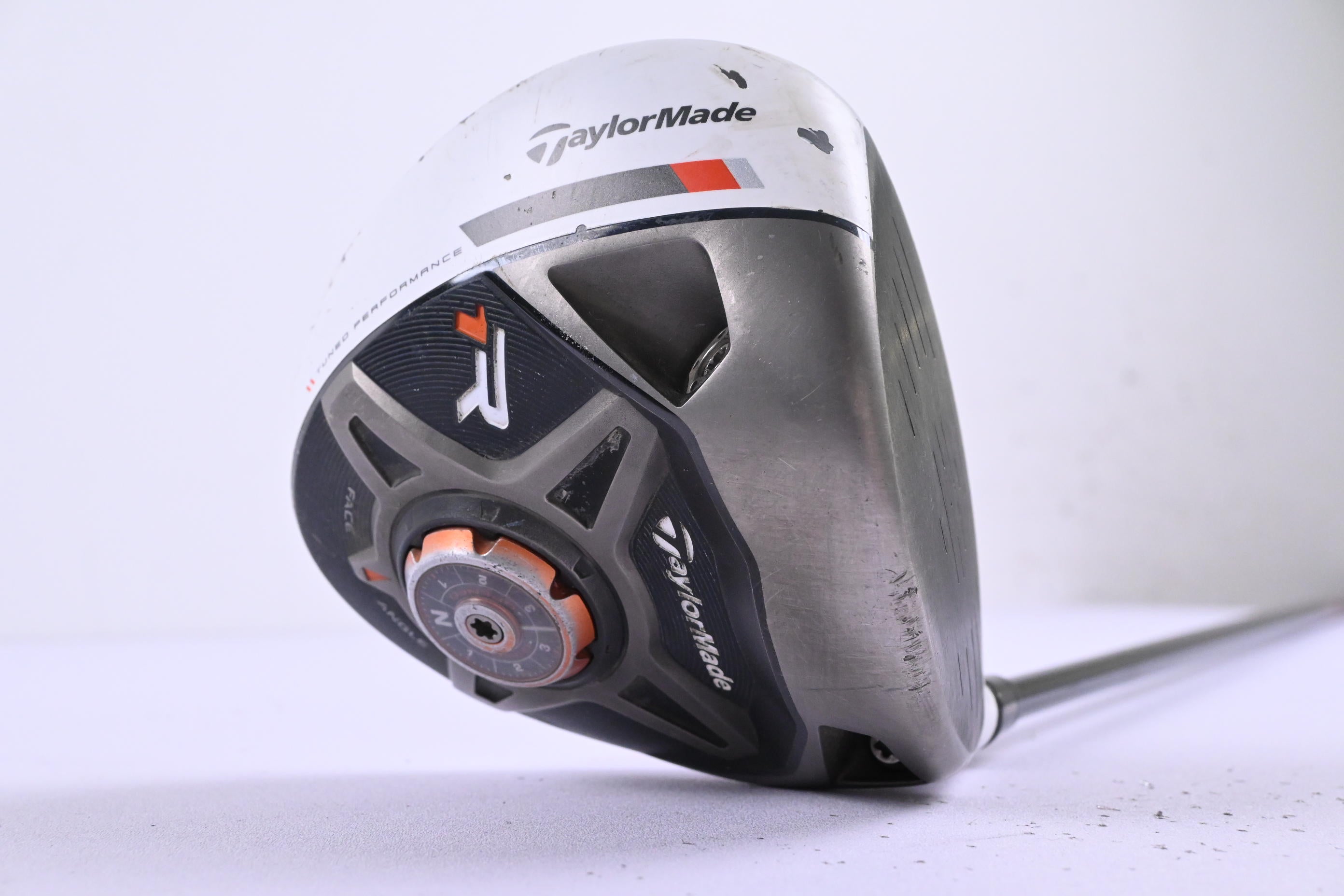Taylormade R1 Driver / 10.5 Degree / Stiff Flex Kai'li Red 60 Shaft