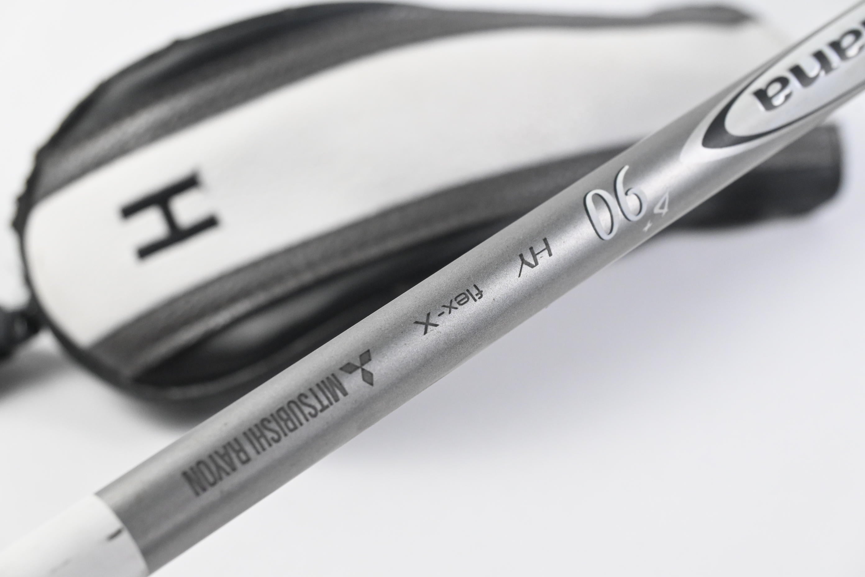 Titleist 818 H2 #2 Hybrid / 17 Degree / X-Flex Diamana D+ 90 Shaft