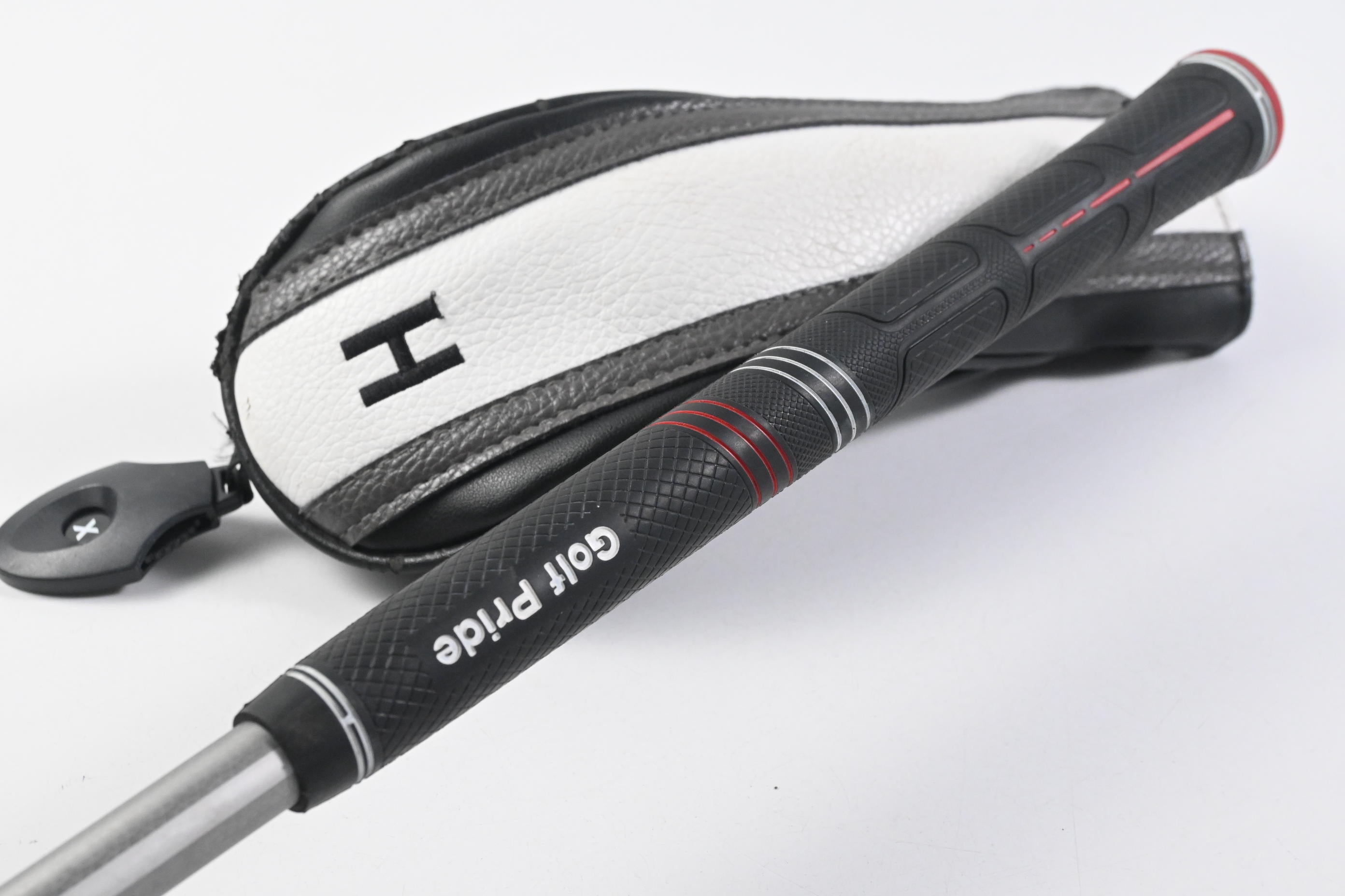 Titleist 818 H2 #2 Hybrid / 17 Degree / X-Flex Diamana D+ 90 Shaft