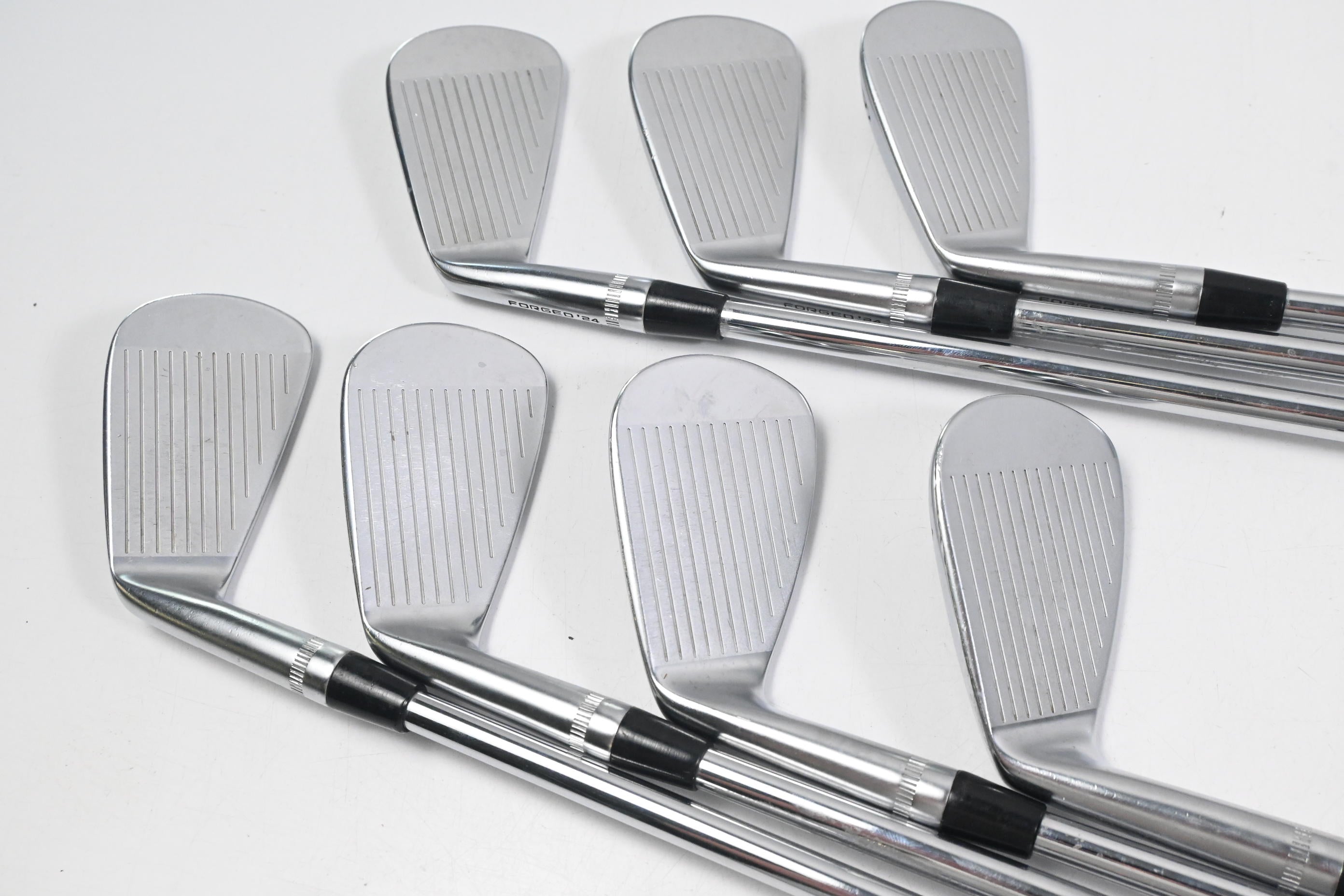 Callaway Apex MB 24 Irons / 4-PW / Stiff Flex Dynamic Gold S300 Shafts