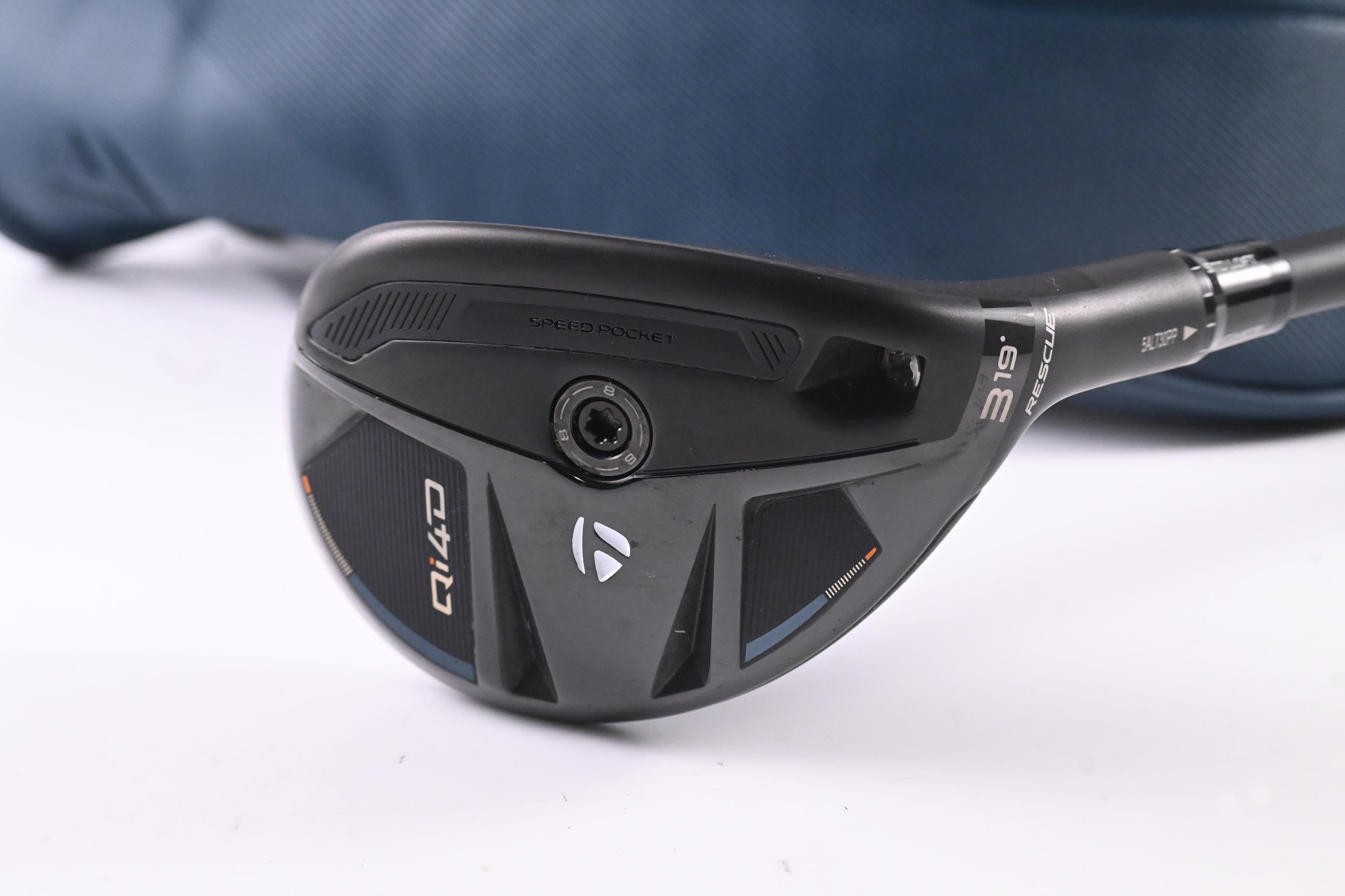 Taylormade Qi4D #3 Hybrid / 19 Degree / Regular Flex KBS Reax 65 Shaft