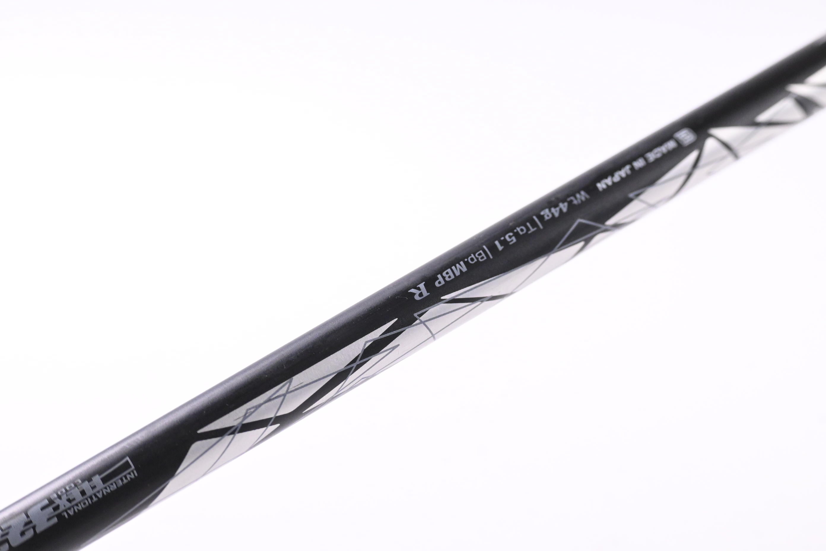 XXIO X Driver / 9.5 Degree / Regular Flex Miyazaki AX-1 44 Shaft
