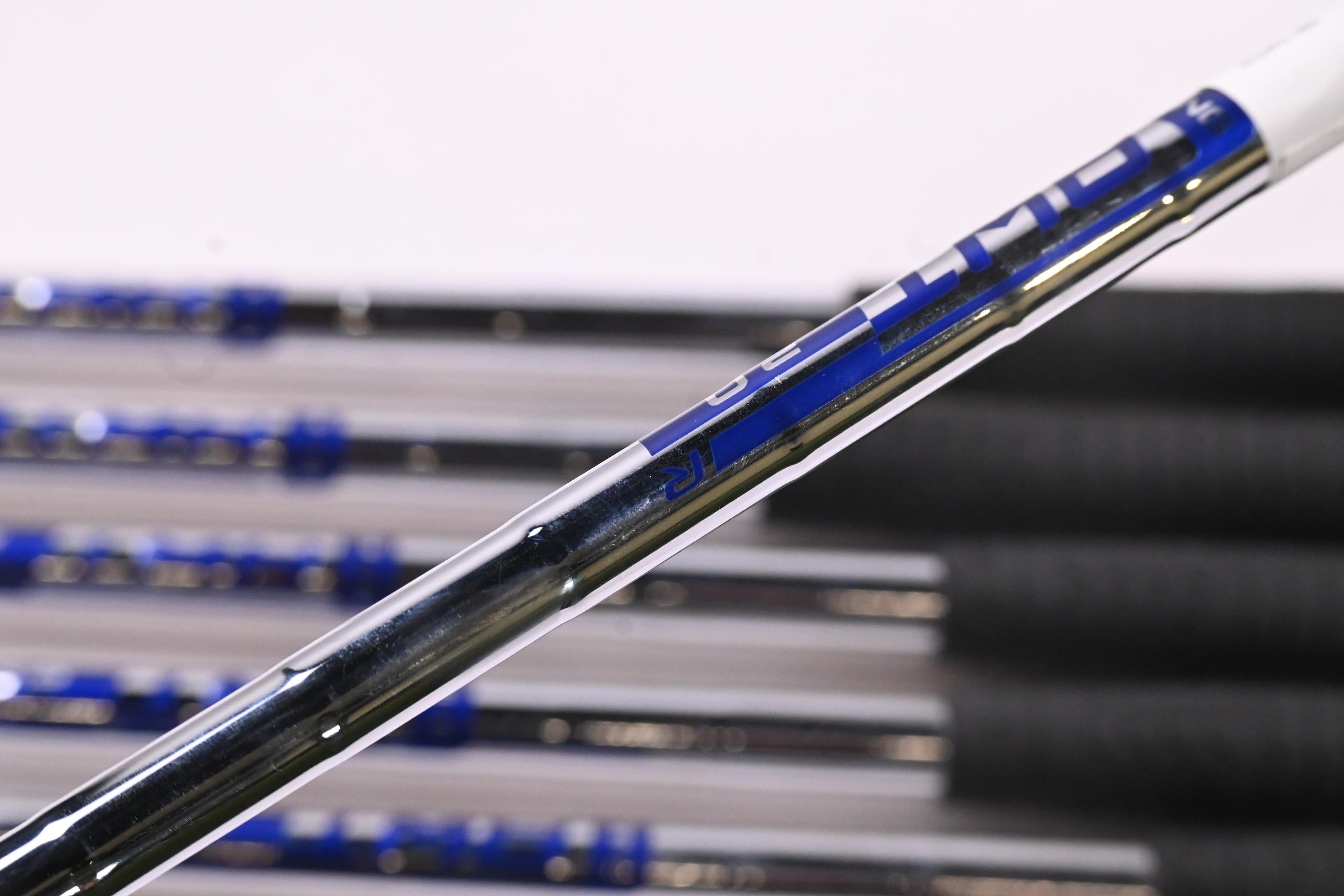 Ping G430 Irons / 5-PW / Blue Dot / Regular Flex Ping AWT 2.0 Shafts