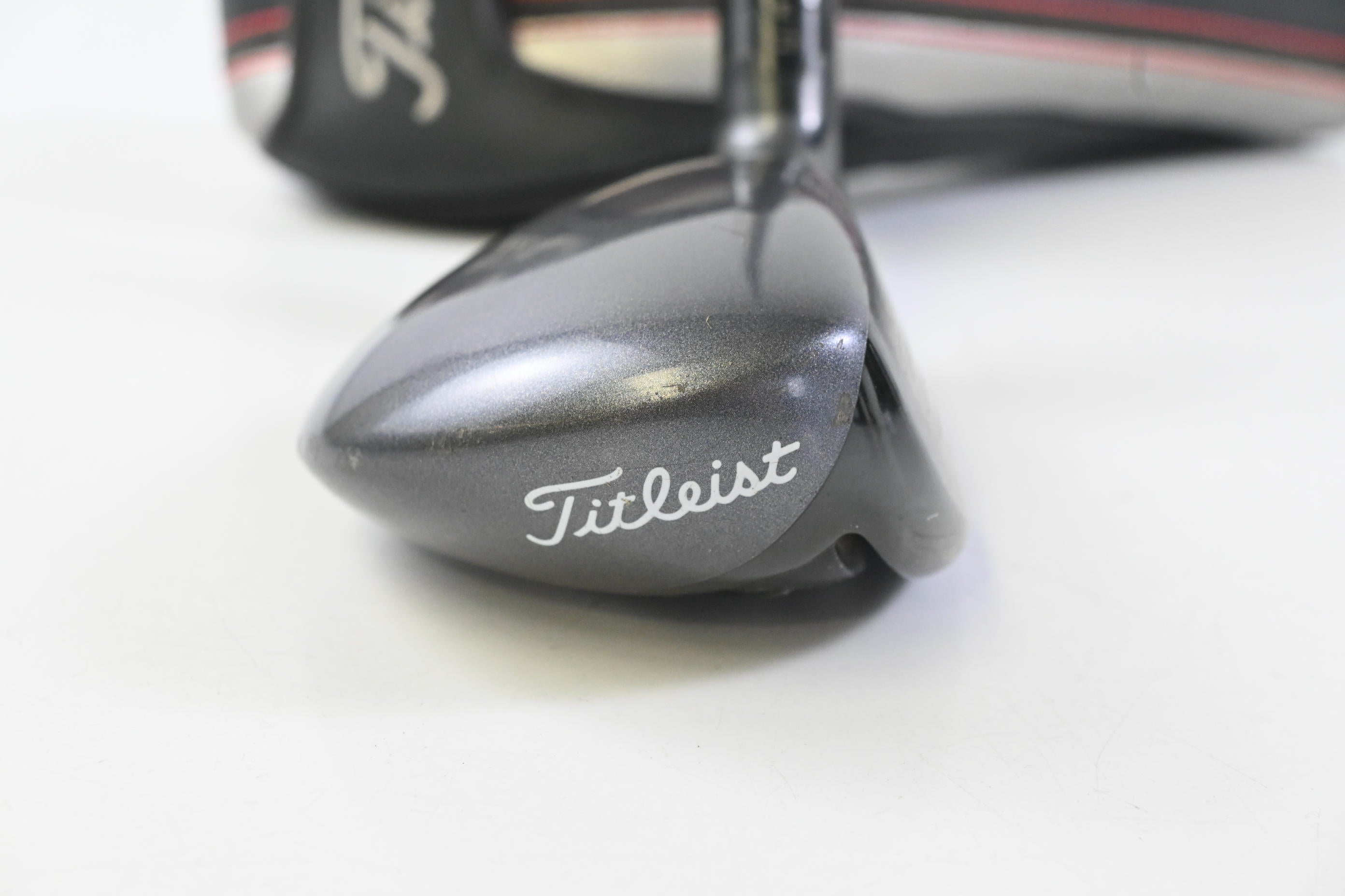 Titleist 816 H1 #4 Hybrid / 23 Degree / Regular Flex Diamana M+ Red 60 Shaft
