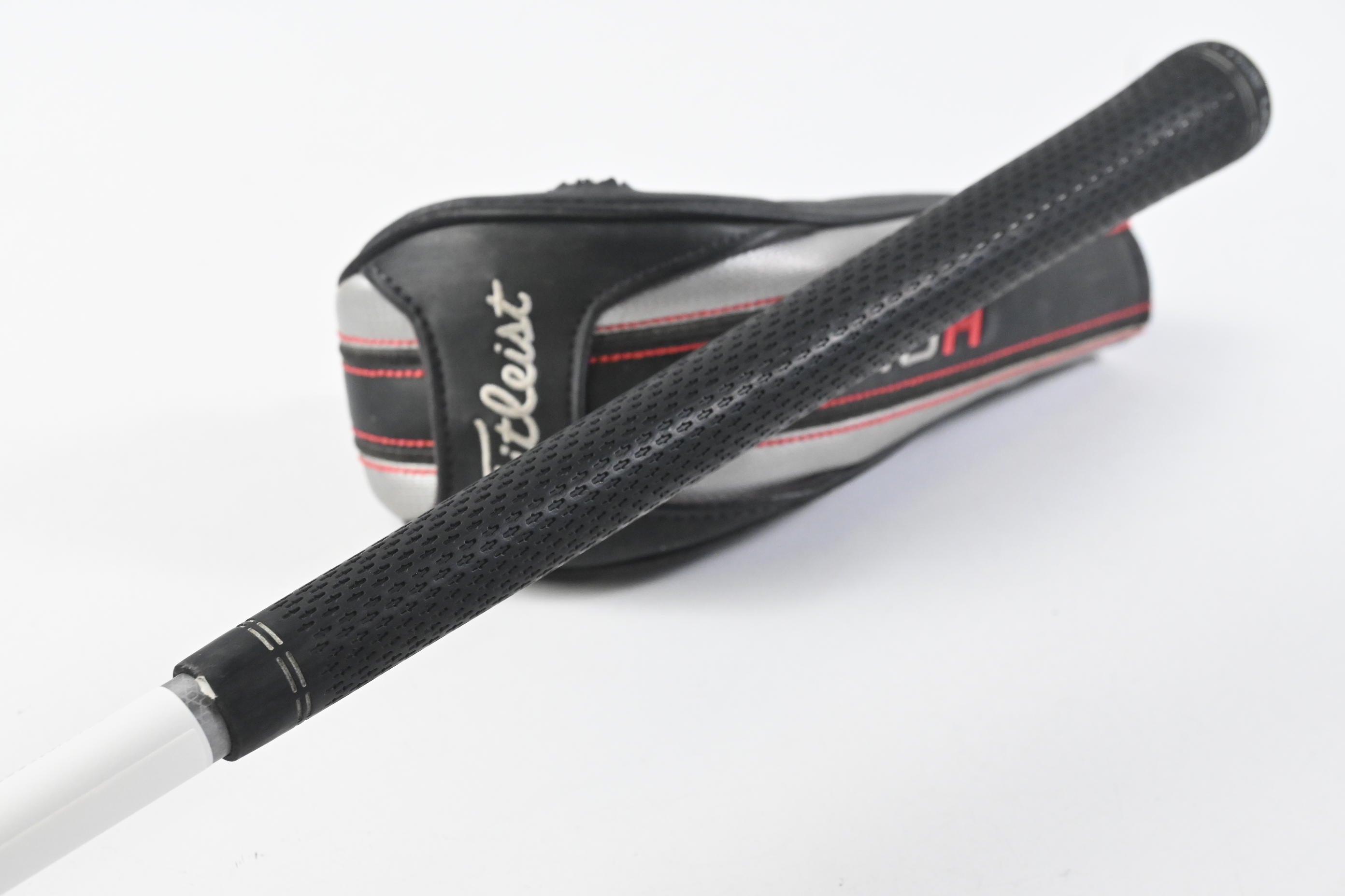 Titleist 816 H1 #4 Hybrid / 23 Degree / Regular Flex Diamana M+ Red 60 Shaft