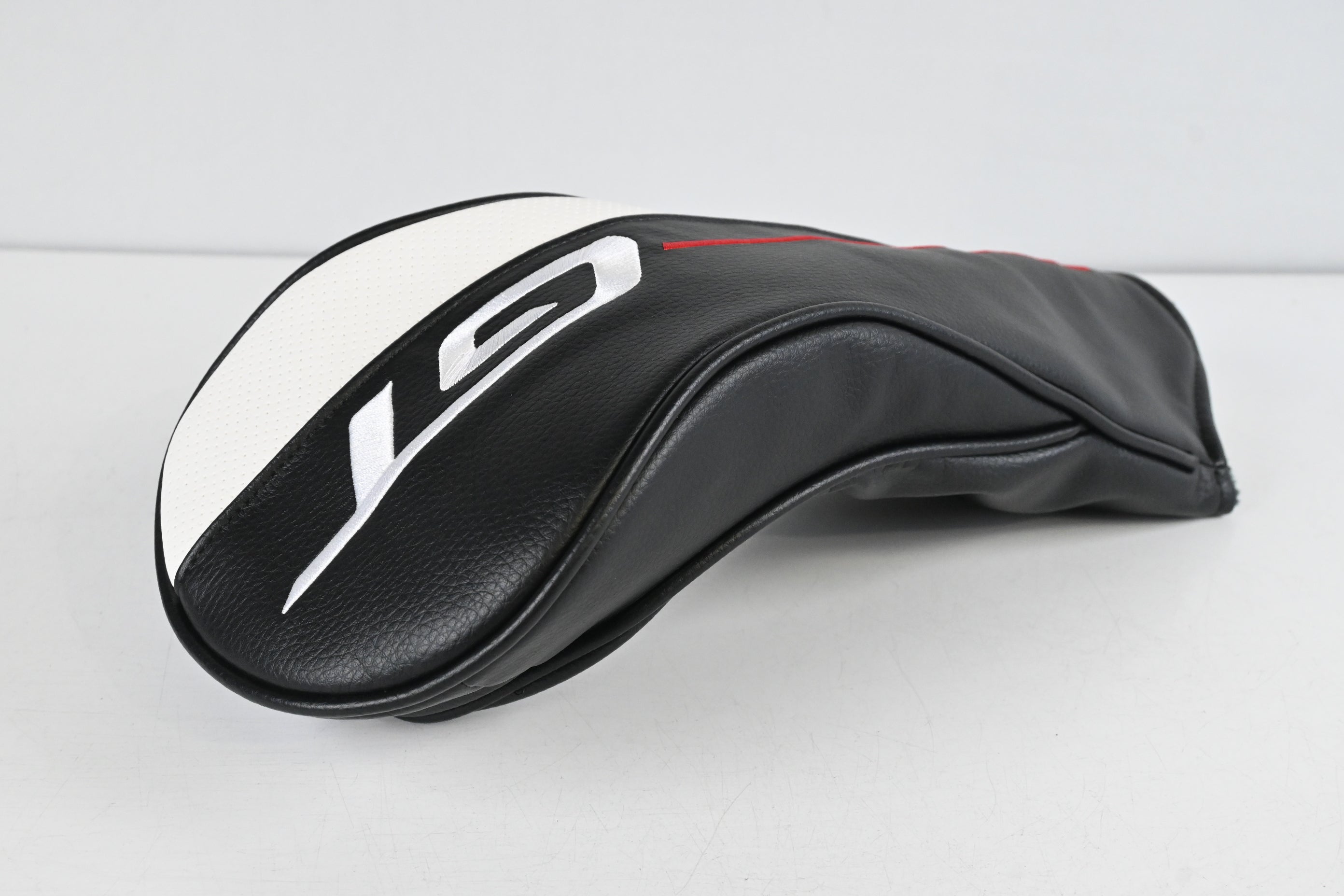 Titleist GT2 Driver / 9 Degree / Stiff Flex HZRDUS Black 70 Shaft