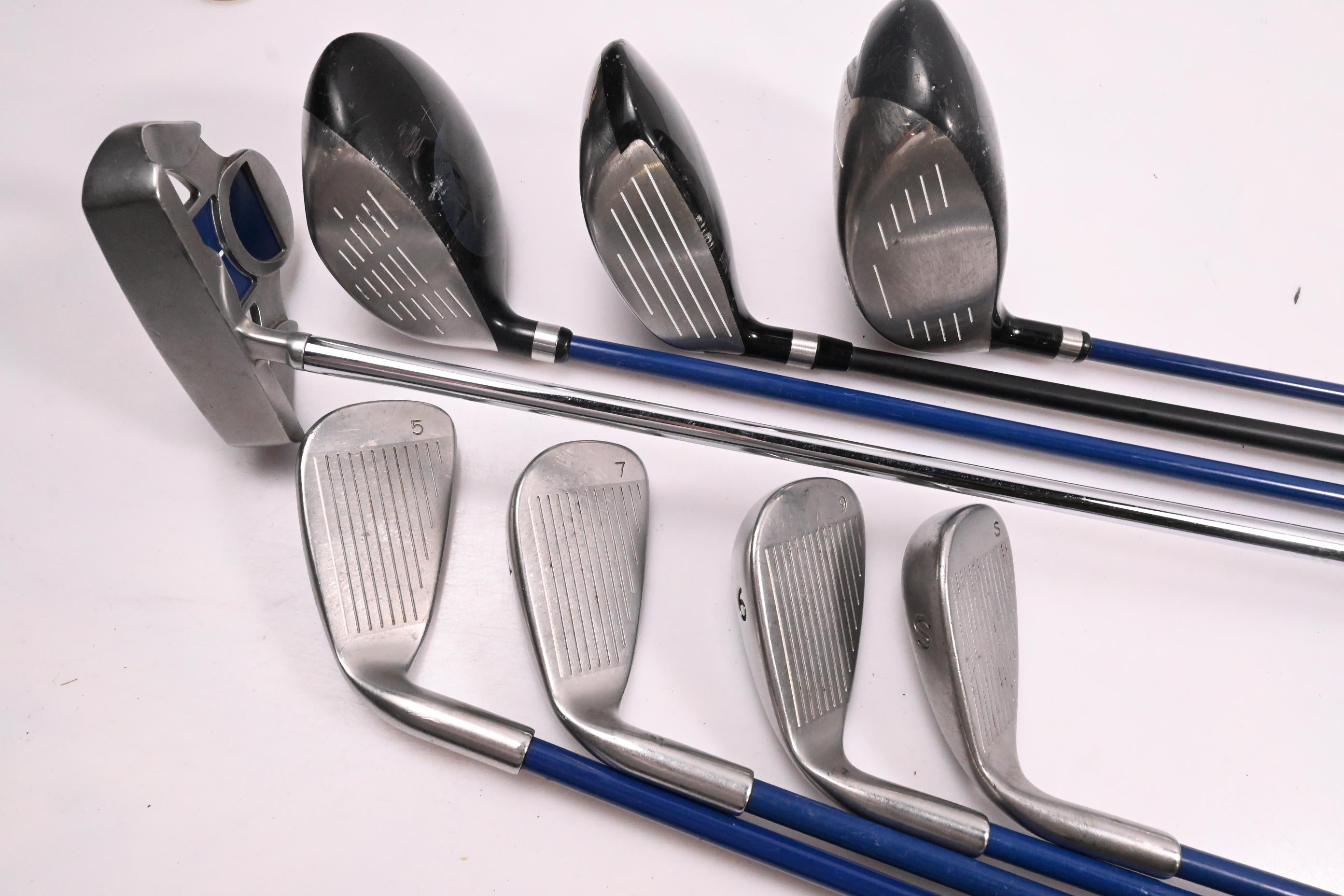Junior Ping Moxie Package Set / Woods, Irons, Putter