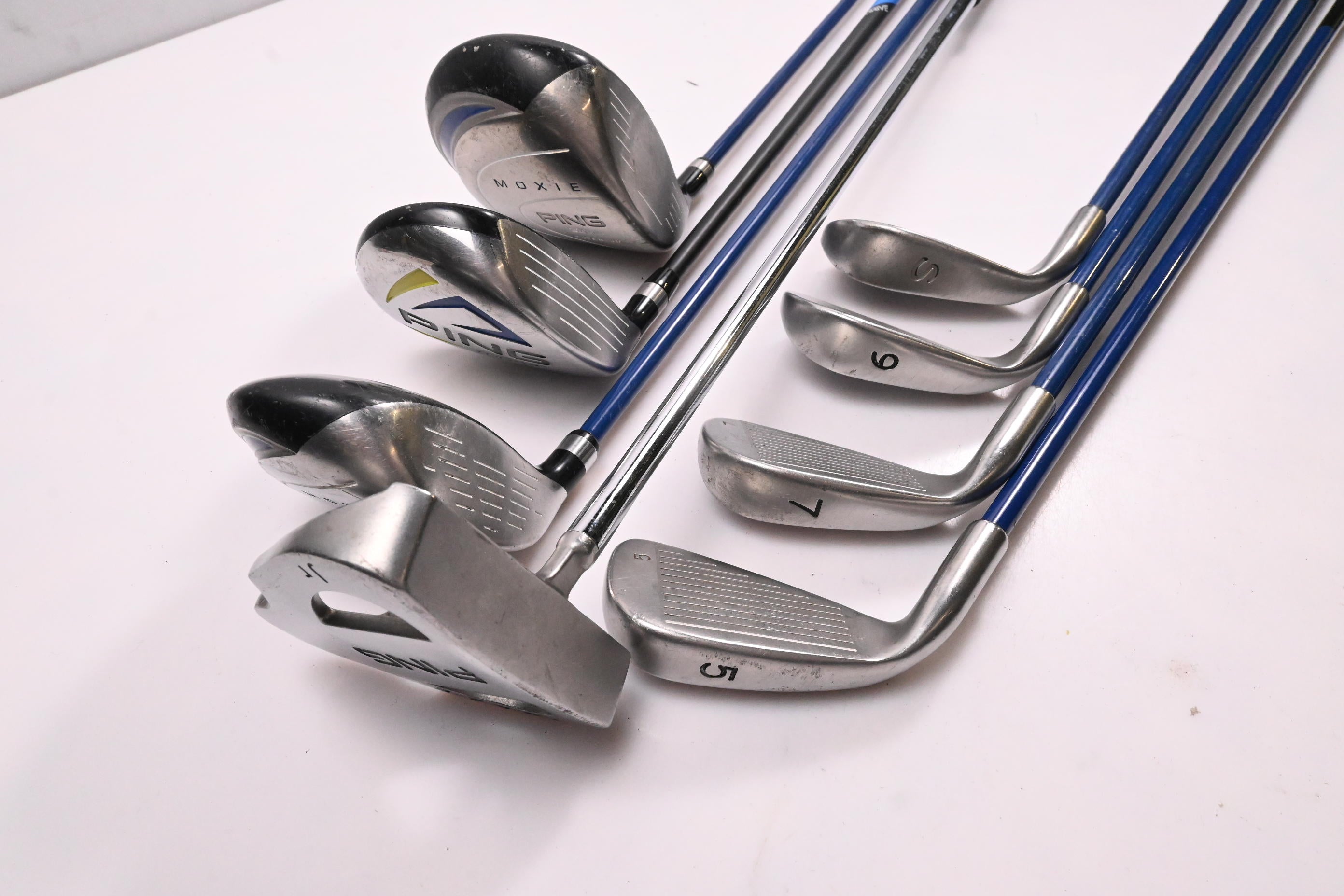 Junior Ping Moxie Package Set / Woods, Irons, Putter