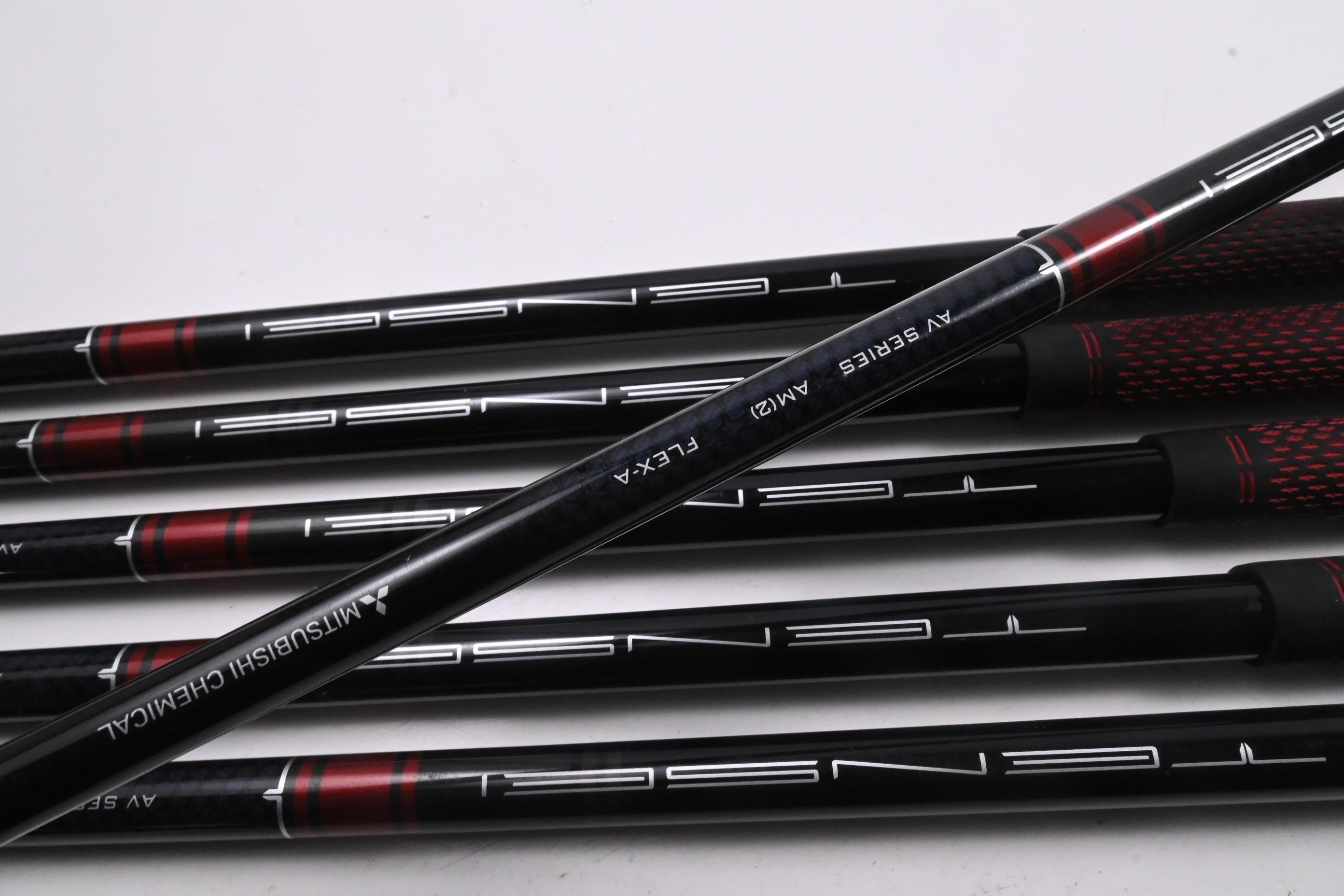 Titleist T300 2019 Irons / 5-PW / Senior Flex Tensei AV Red AM(2) Shafts