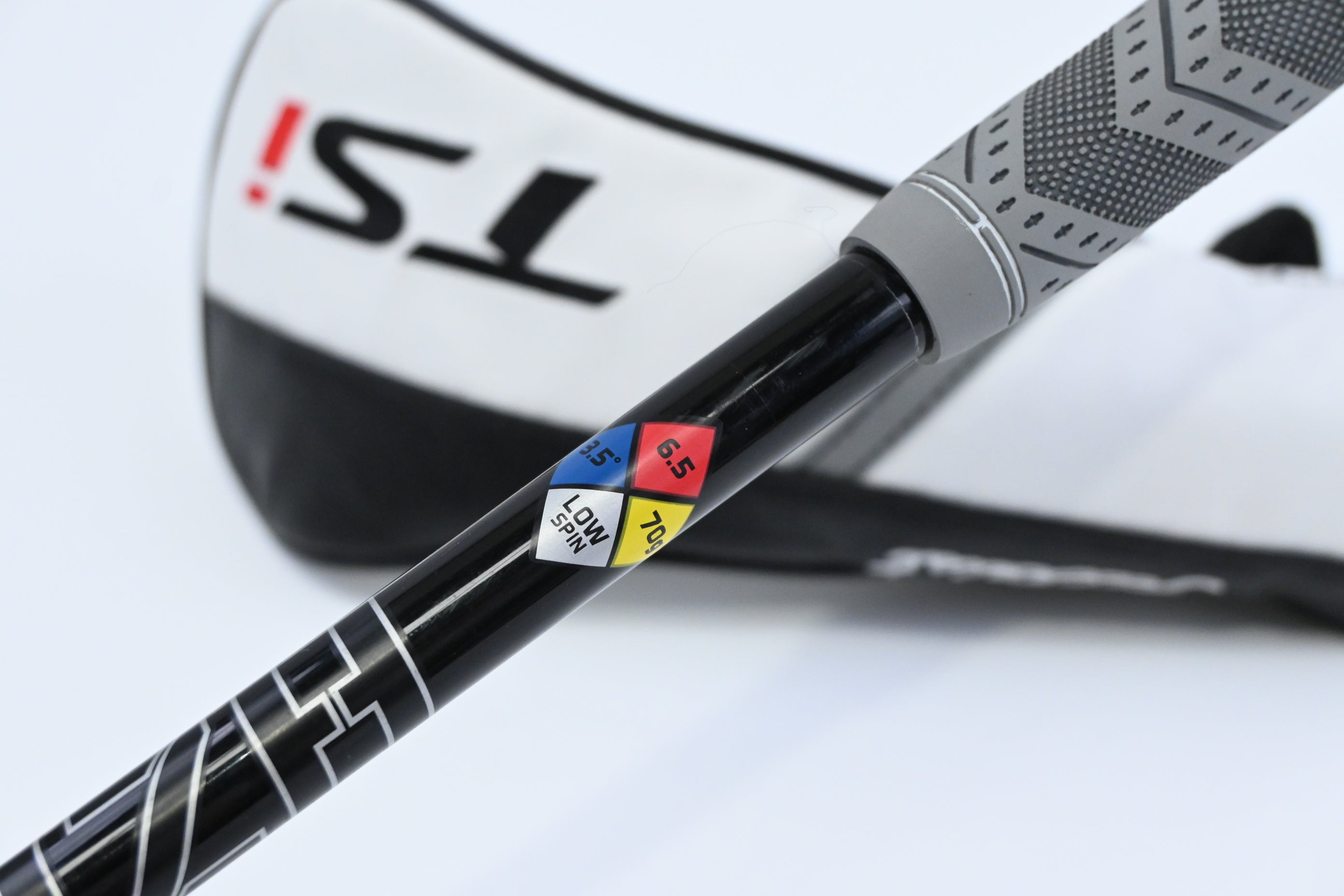 Left Hand Titleist TSi2 #5 Wood / 18 Degree / X-Flex HZRDUS Smoke Black RDX 70