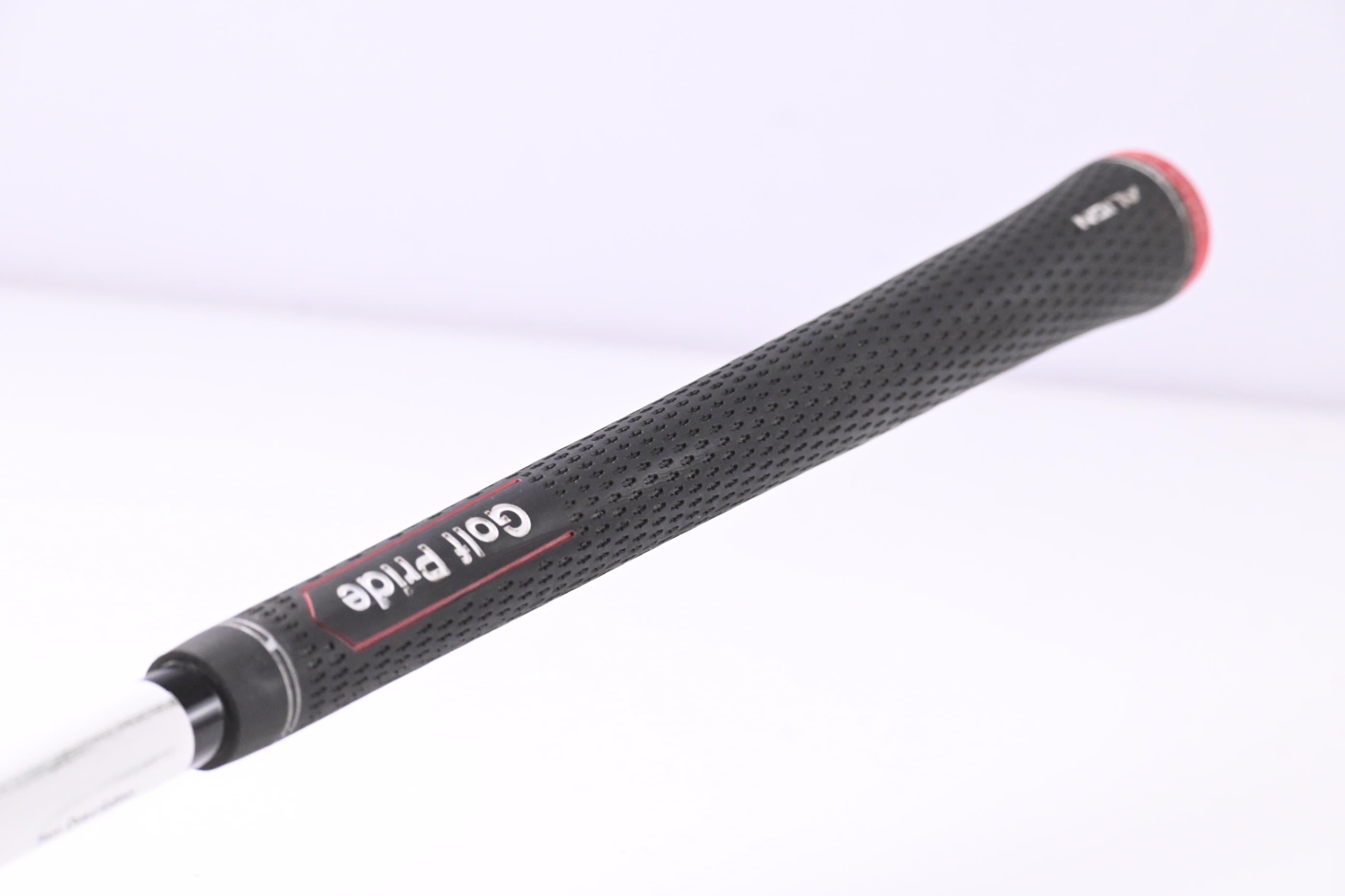 Taylormade Stealth 2 Plus Driver / 10.5 Degree / Regular Flex Kai'li Red 60 Shaft