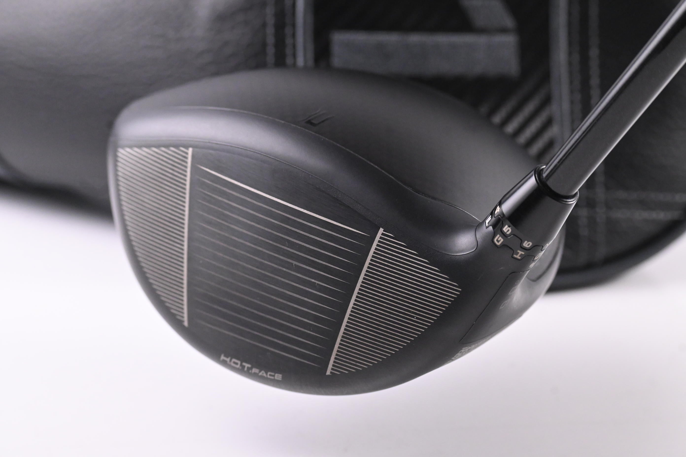 Cobra DS-Adapt LS Driver / 9 Degree / Stiff Flex Denali Black 60 Shaft